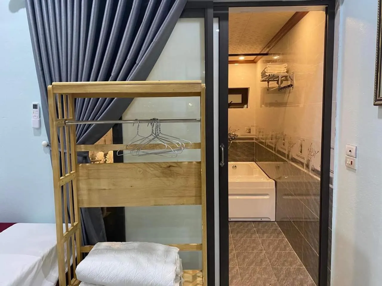 Bathroom, Bed in Tam Coc Bungalow