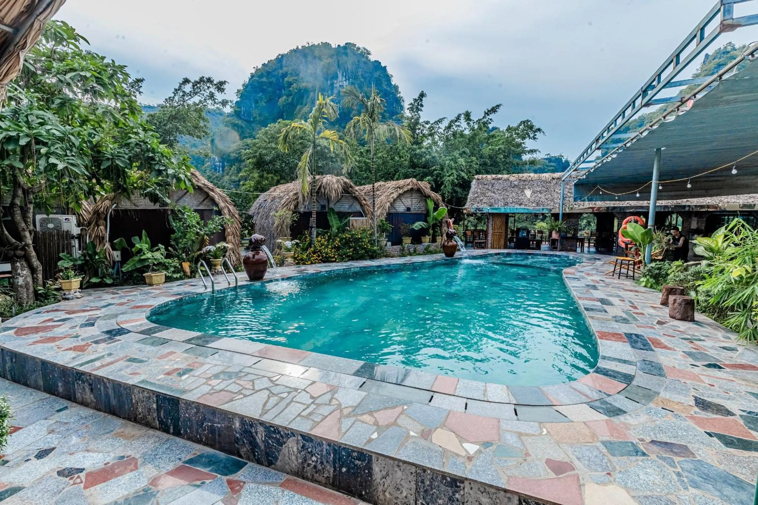 Swimming pool in Tam Coc Bungalow