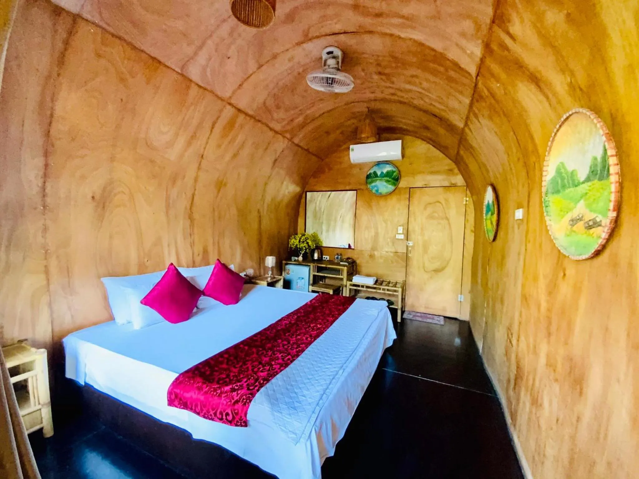 Bed in Tam Coc Bungalow