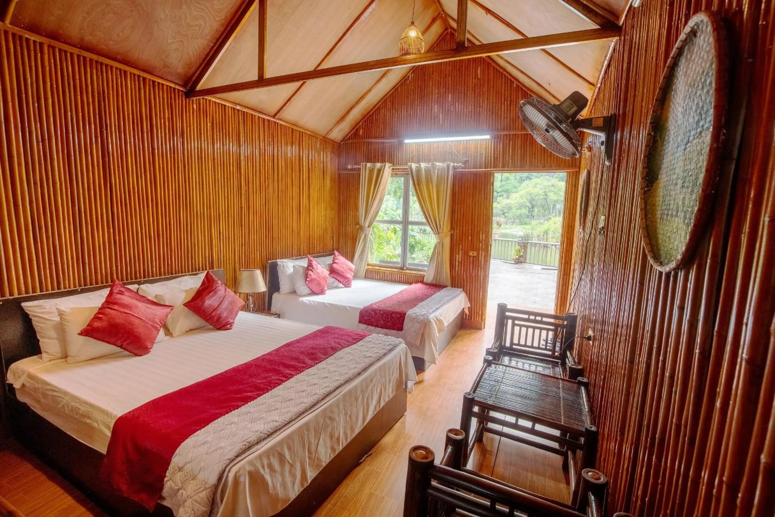 Photo of the whole room, Bed in Tam Coc Bungalow