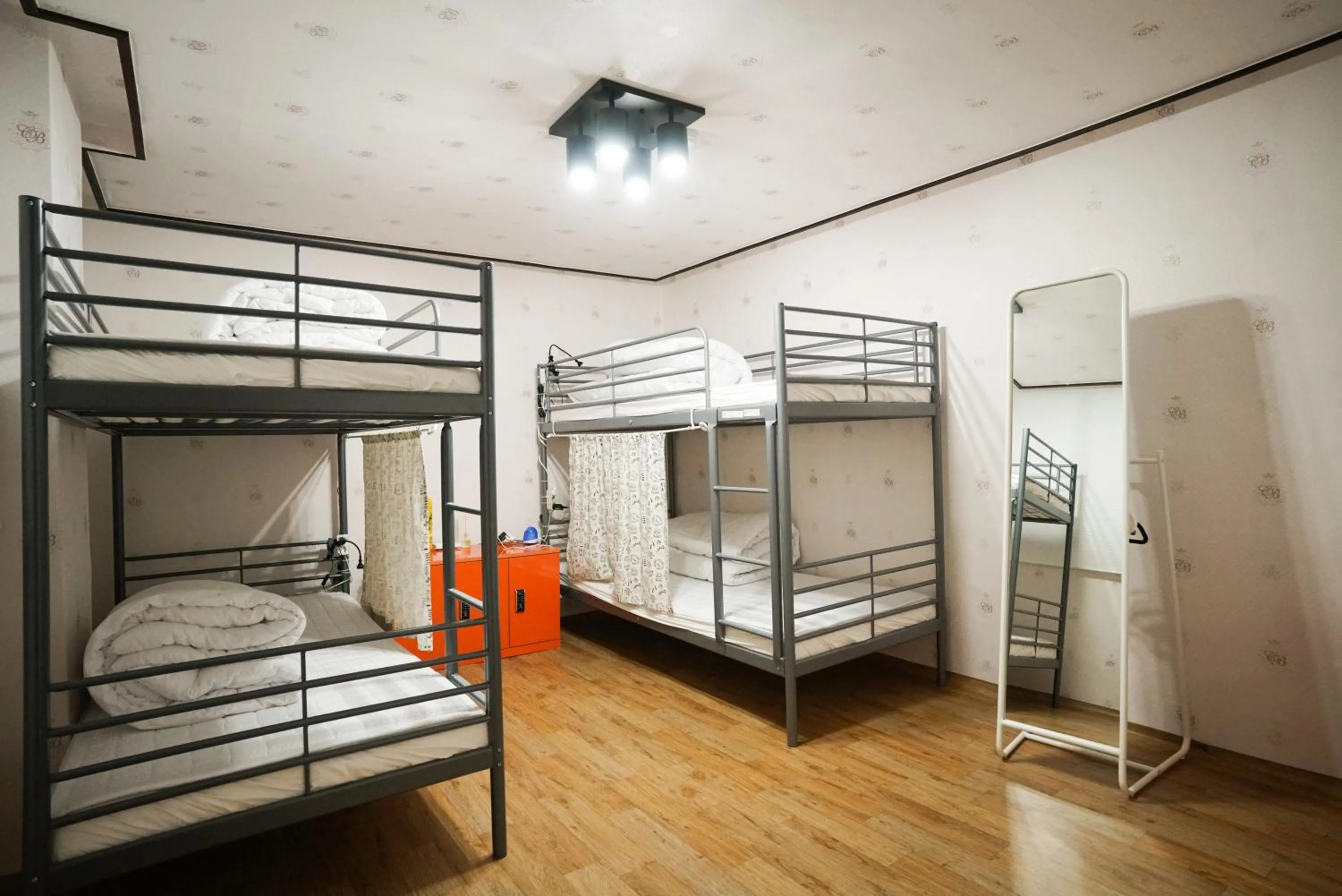 Female Dormitory Room - single occupancy in Suncheon Namu Guesthouse
