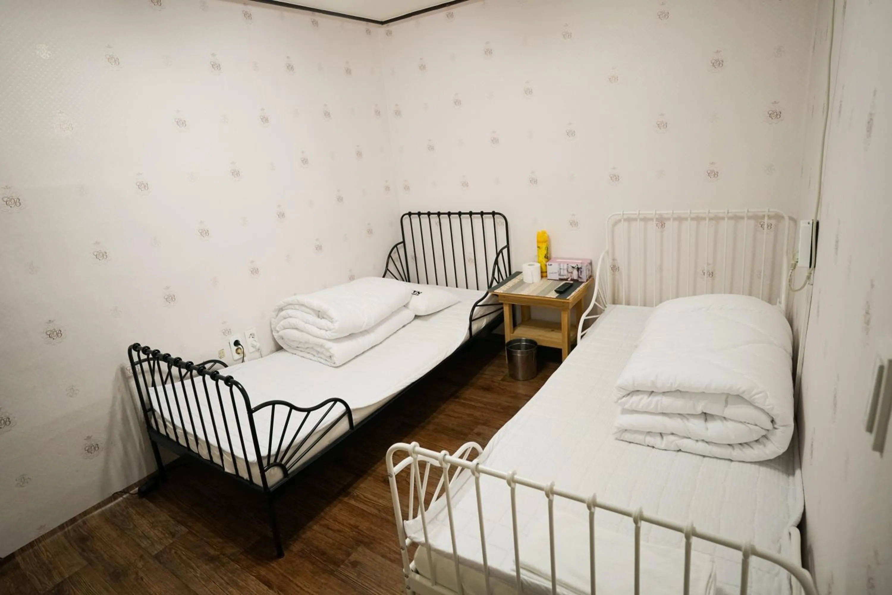 Small Twin Room - single occupancy in Suncheon Namu Guesthouse