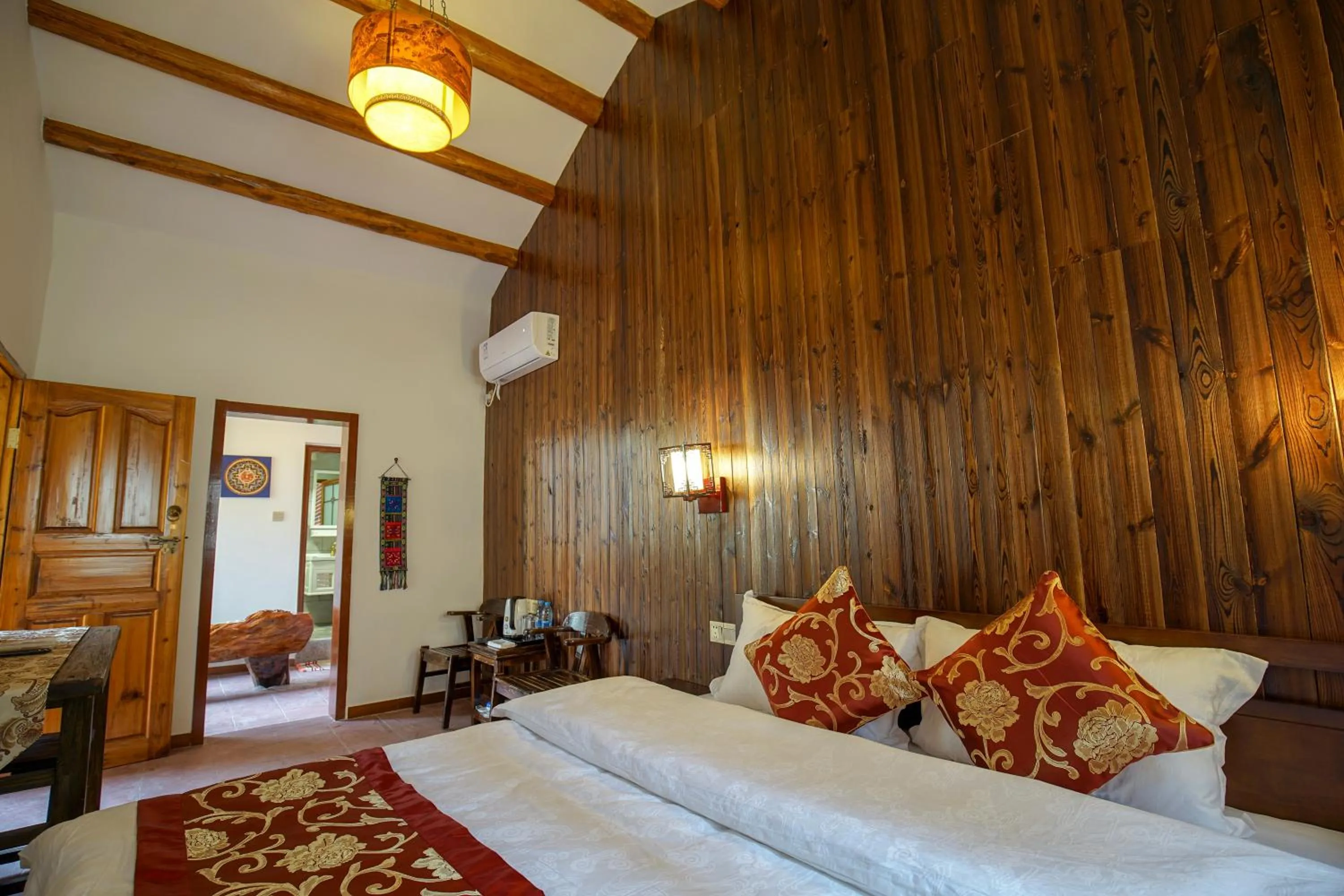 Photo of the whole room, Bed in Chaozhou Hello Inn