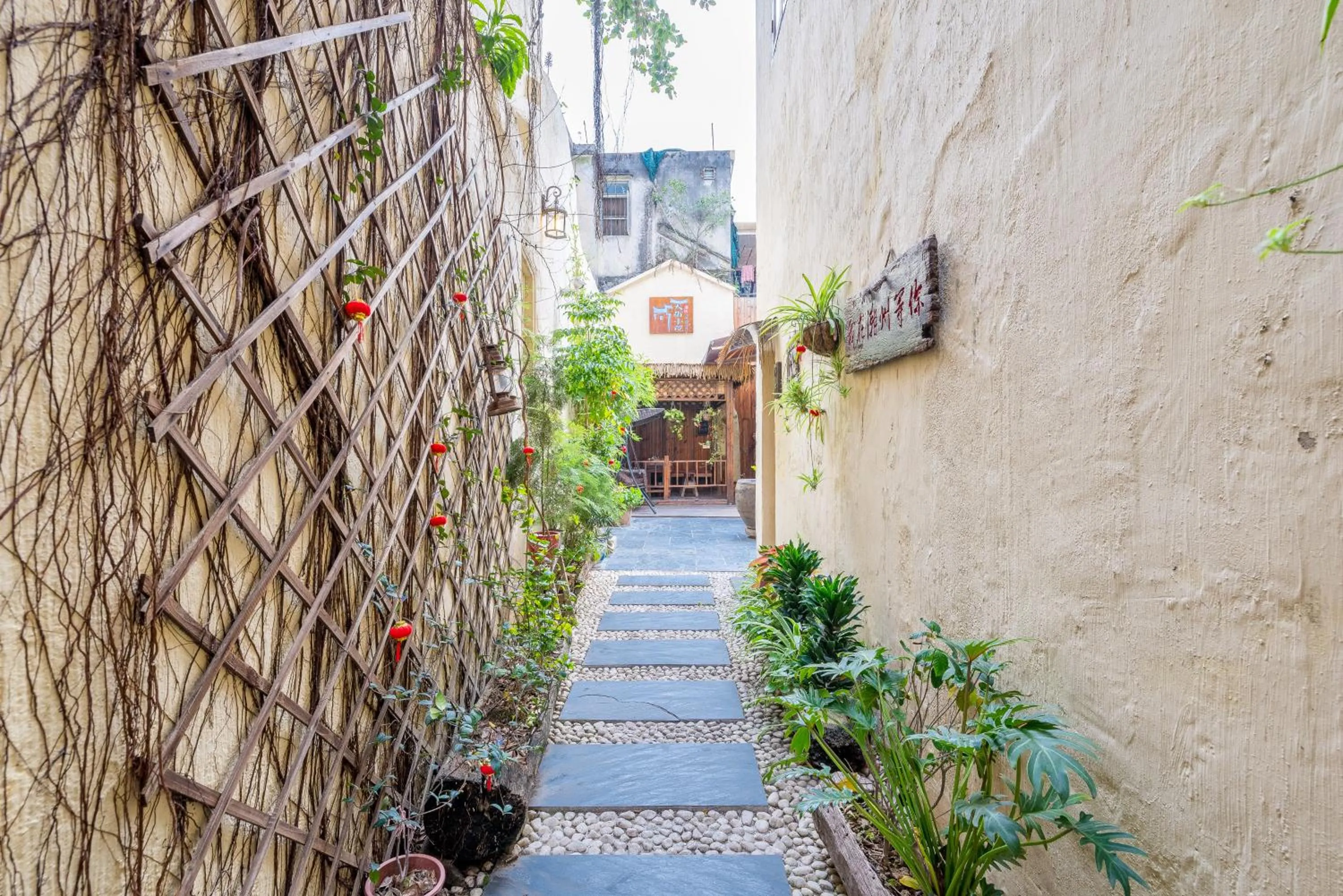 Facade/entrance in Chaozhou Hello Inn