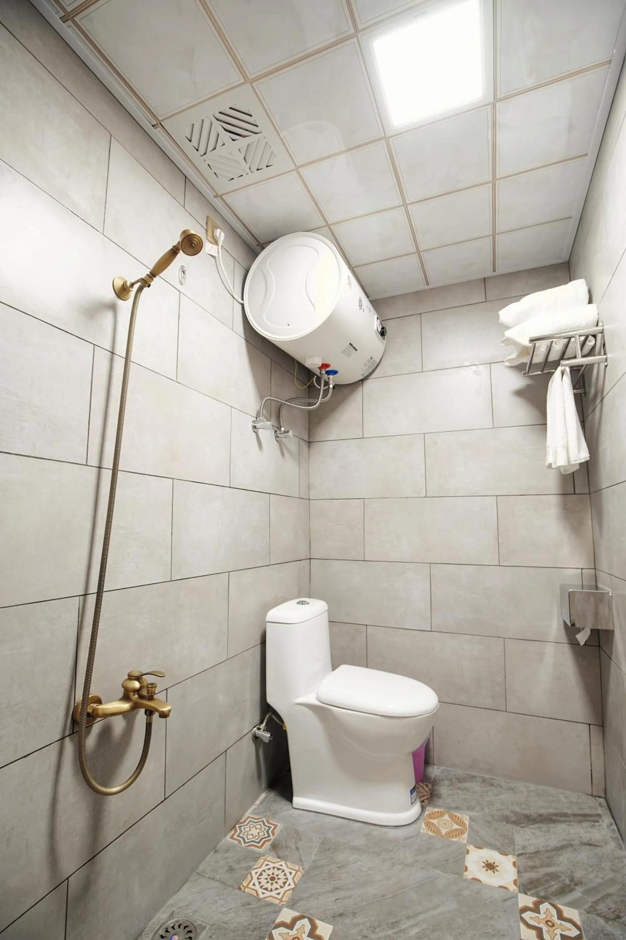 Bathroom in Chaozhou Hello Inn