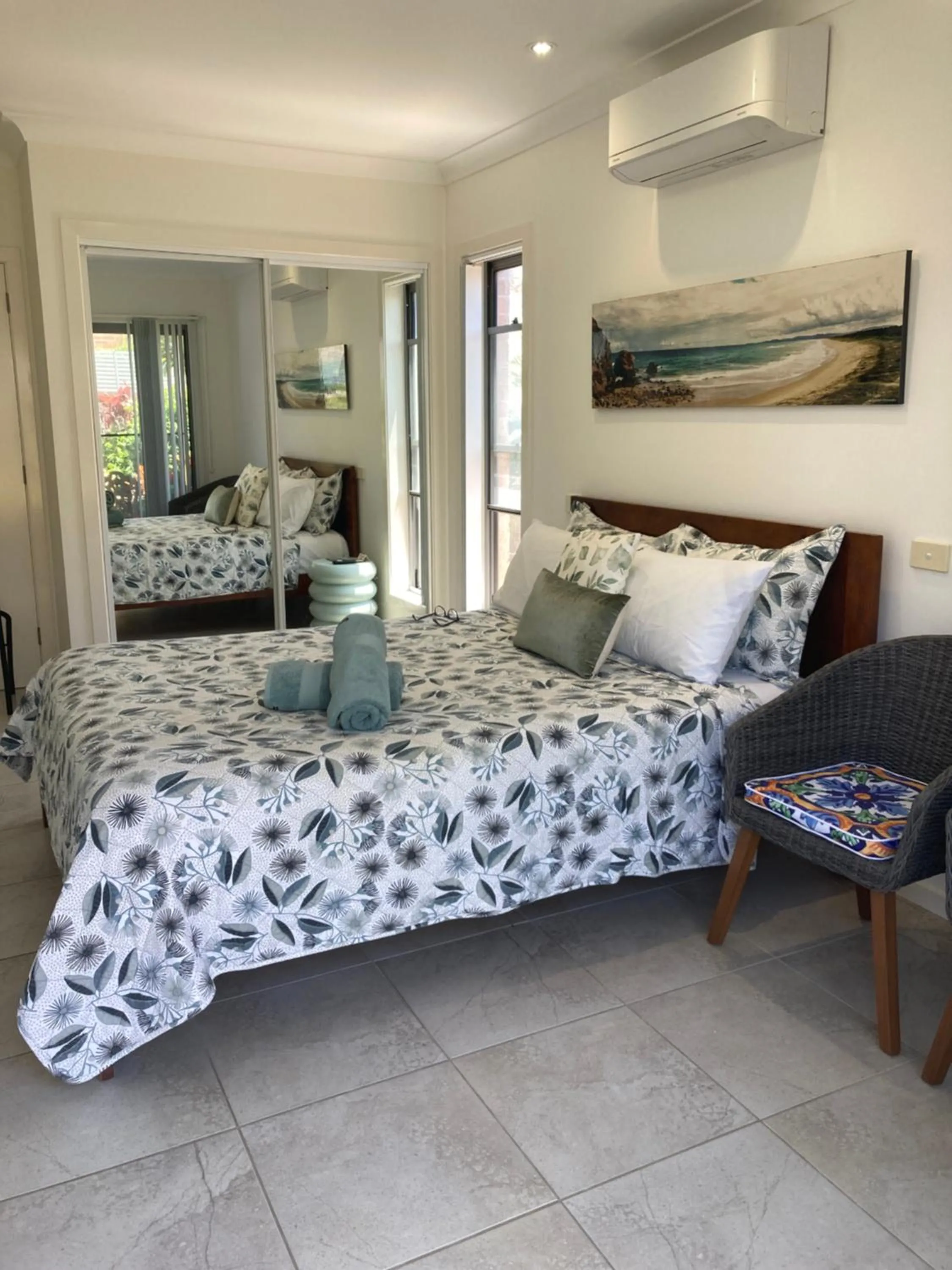 Bed in Coffs Jetty BnB