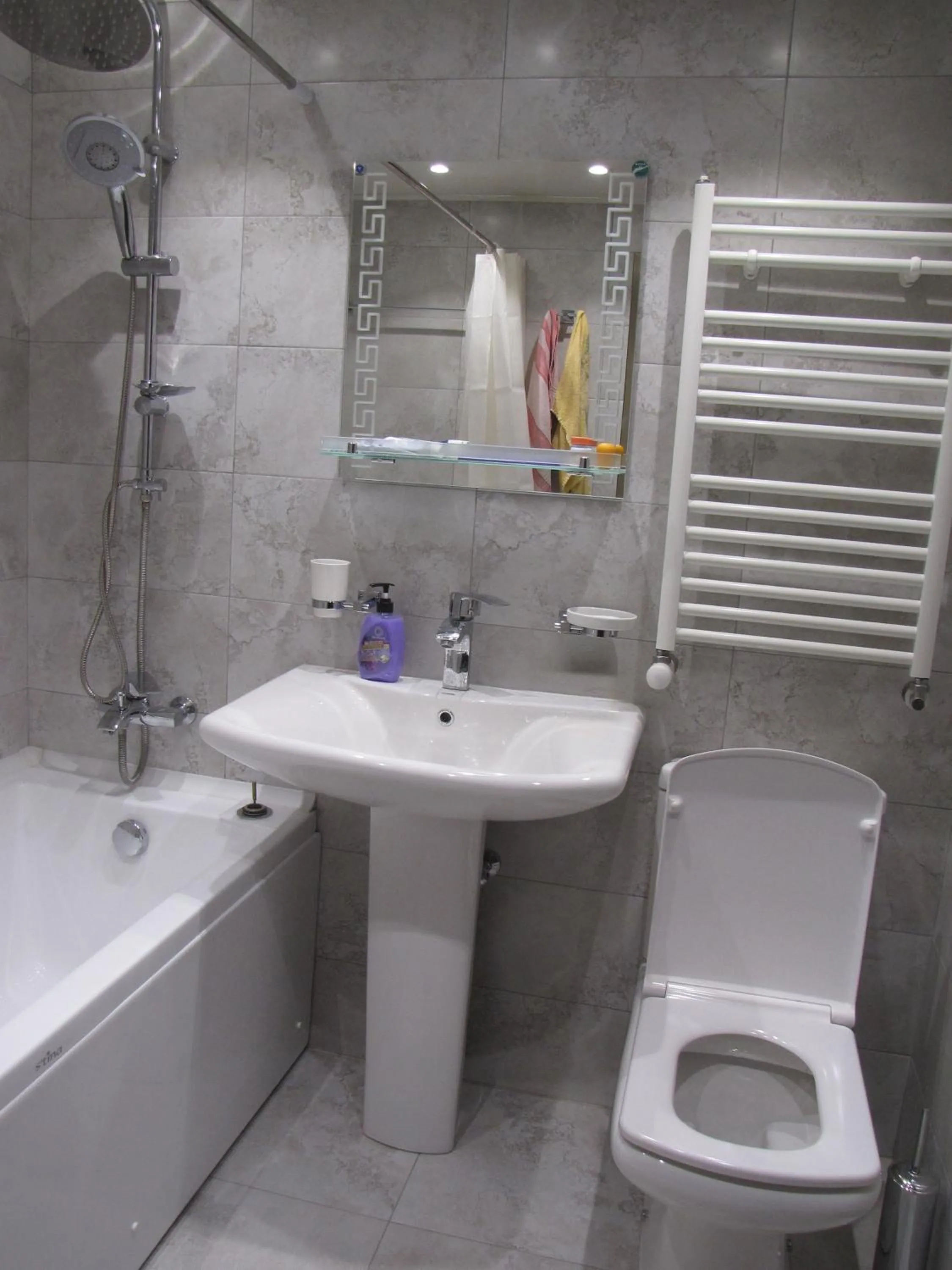 Shower in Inna`s Studio