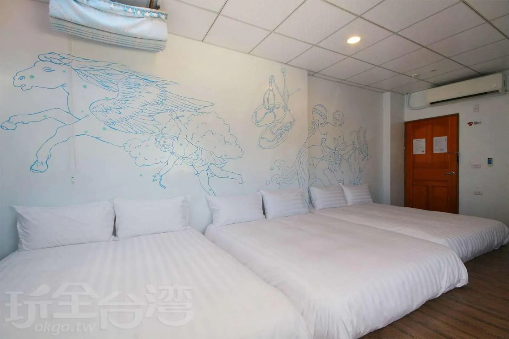Property building, Bed in Lu Dao Homestay