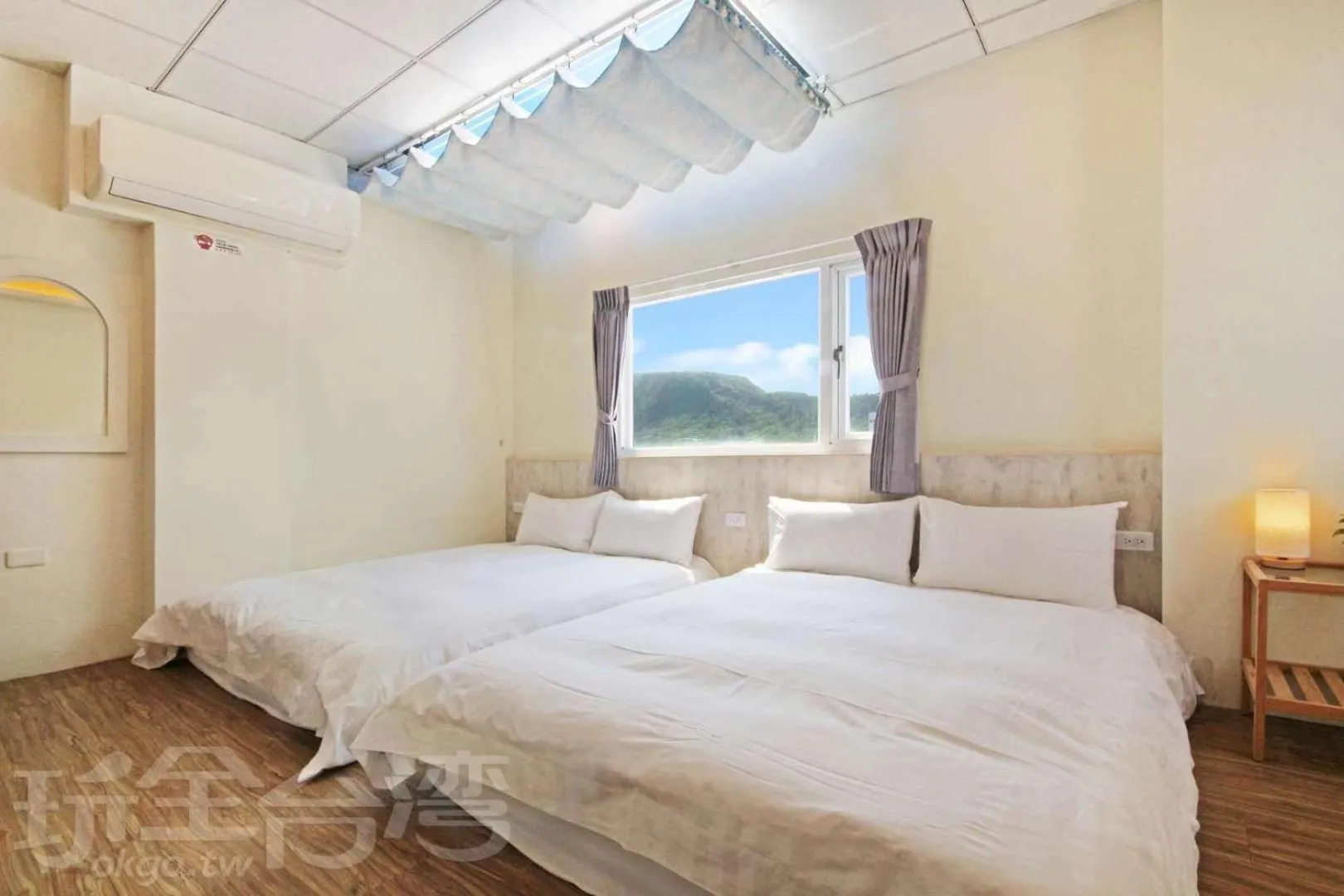 Property building, Bed in Lu Dao Homestay