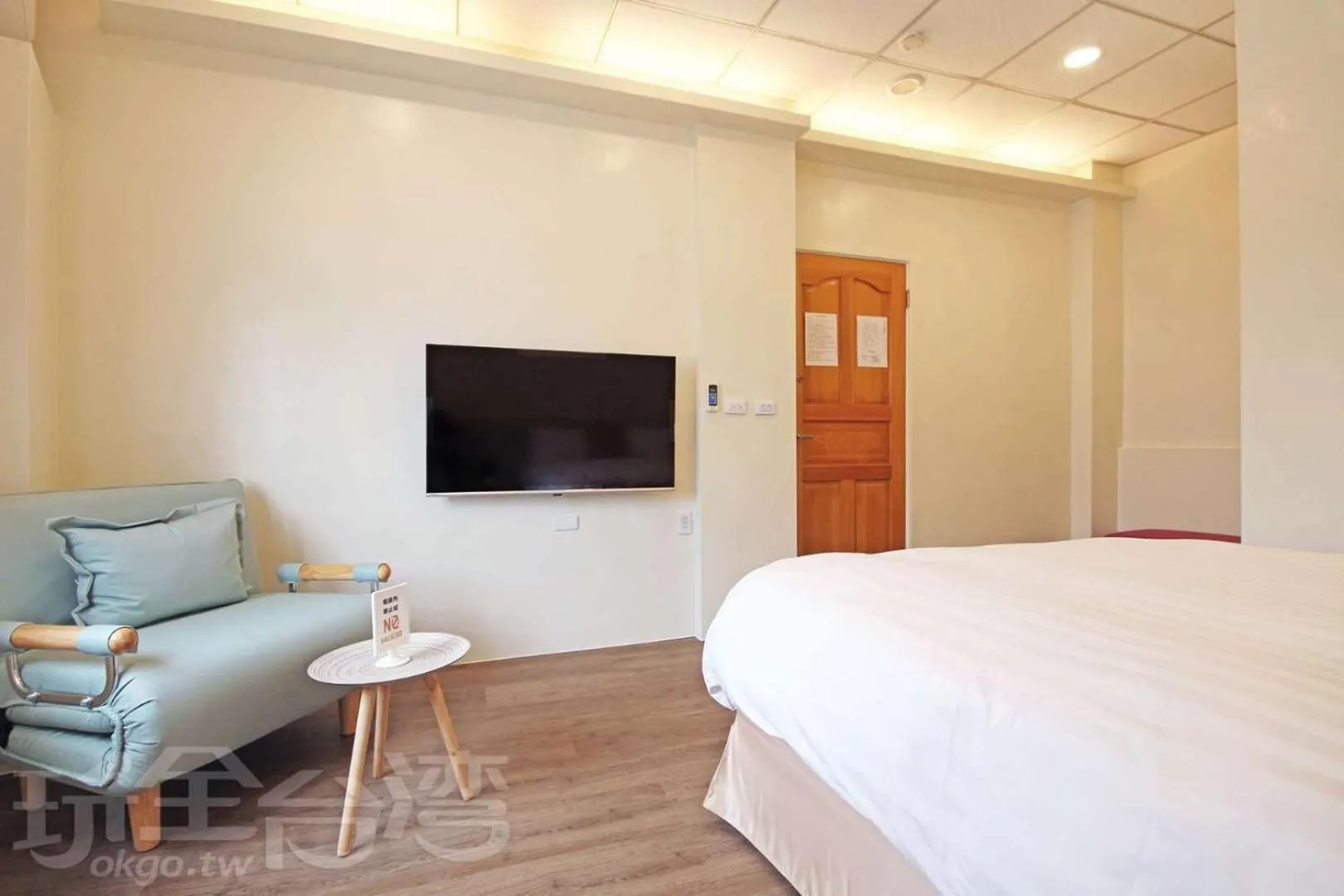 Property building, Bed in Lu Dao Homestay