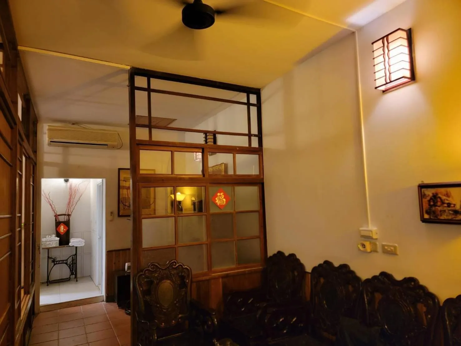 Lohas Gallery Long Stay Hostel