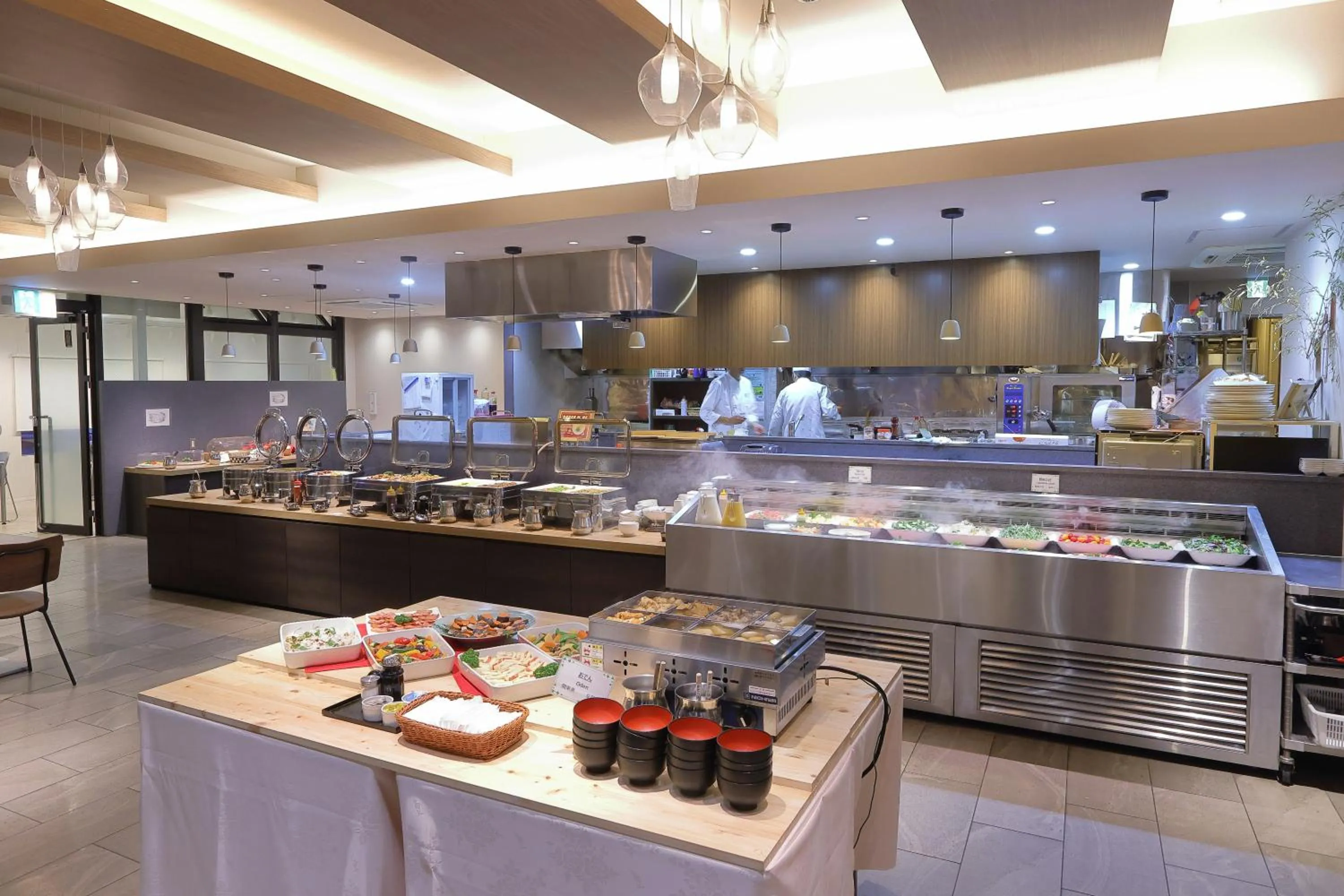 Restaurant/places to eat in Shinsaibashi Grand Hotel Osaka