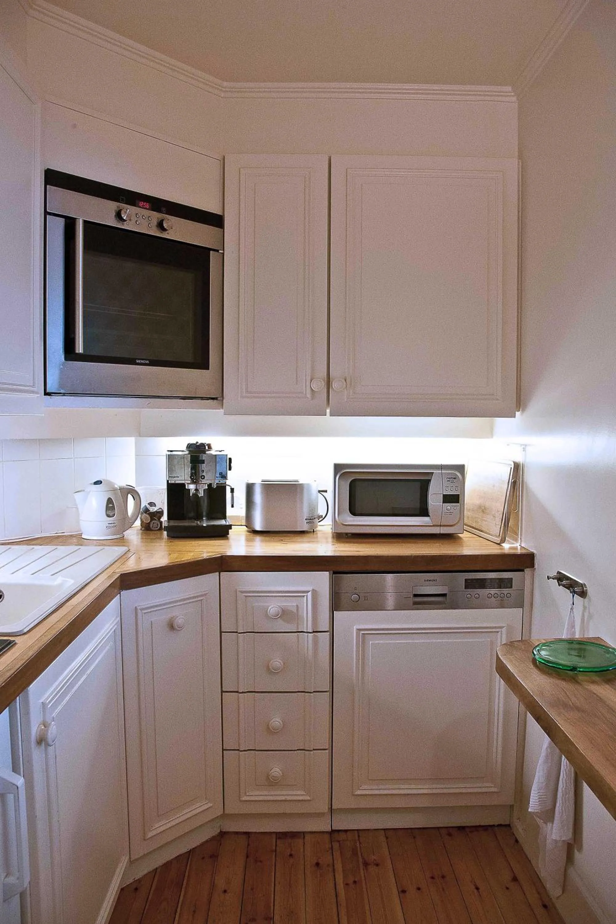 Kitchen or kitchenette in Charming Geneva