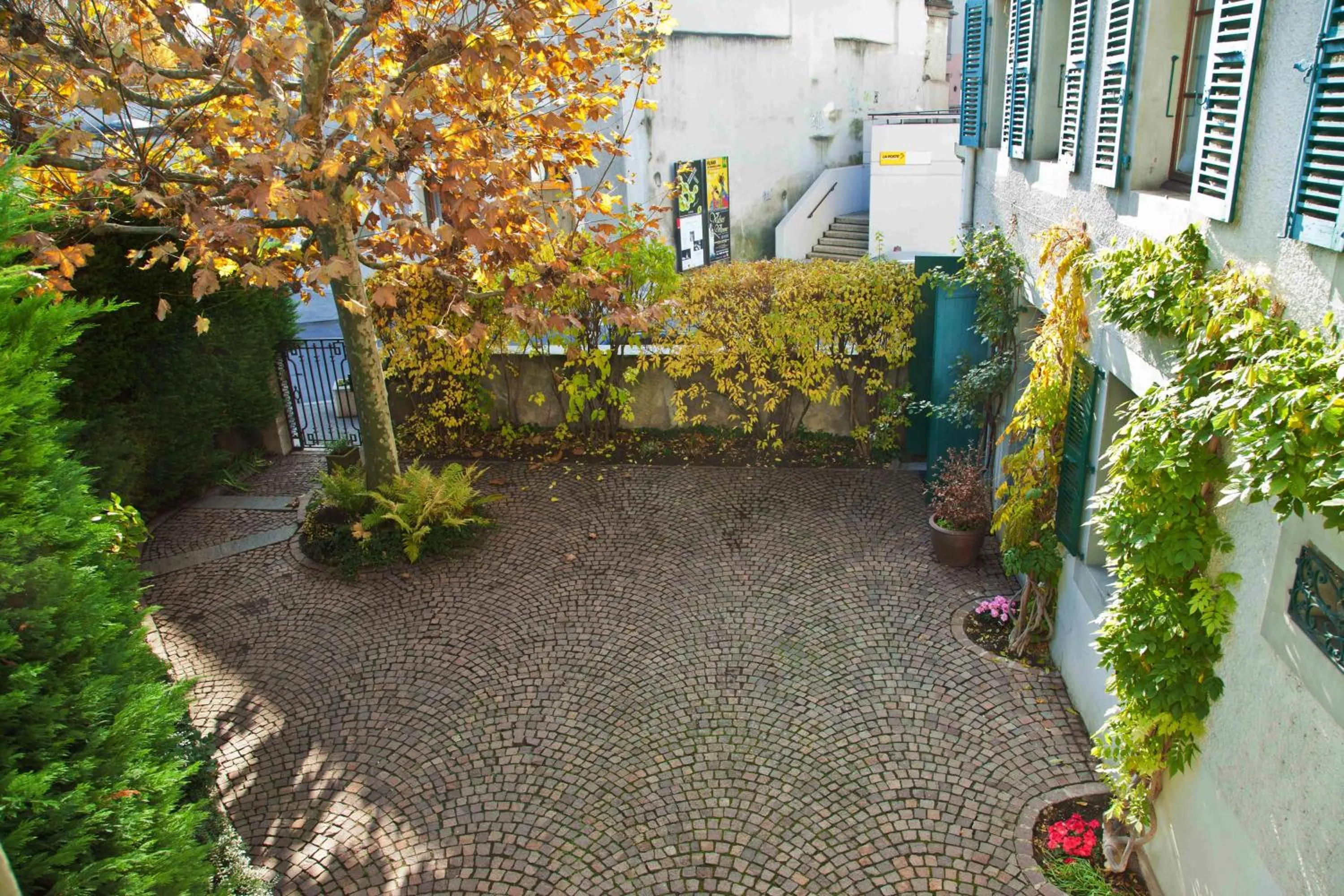 Patio in Charming Geneva