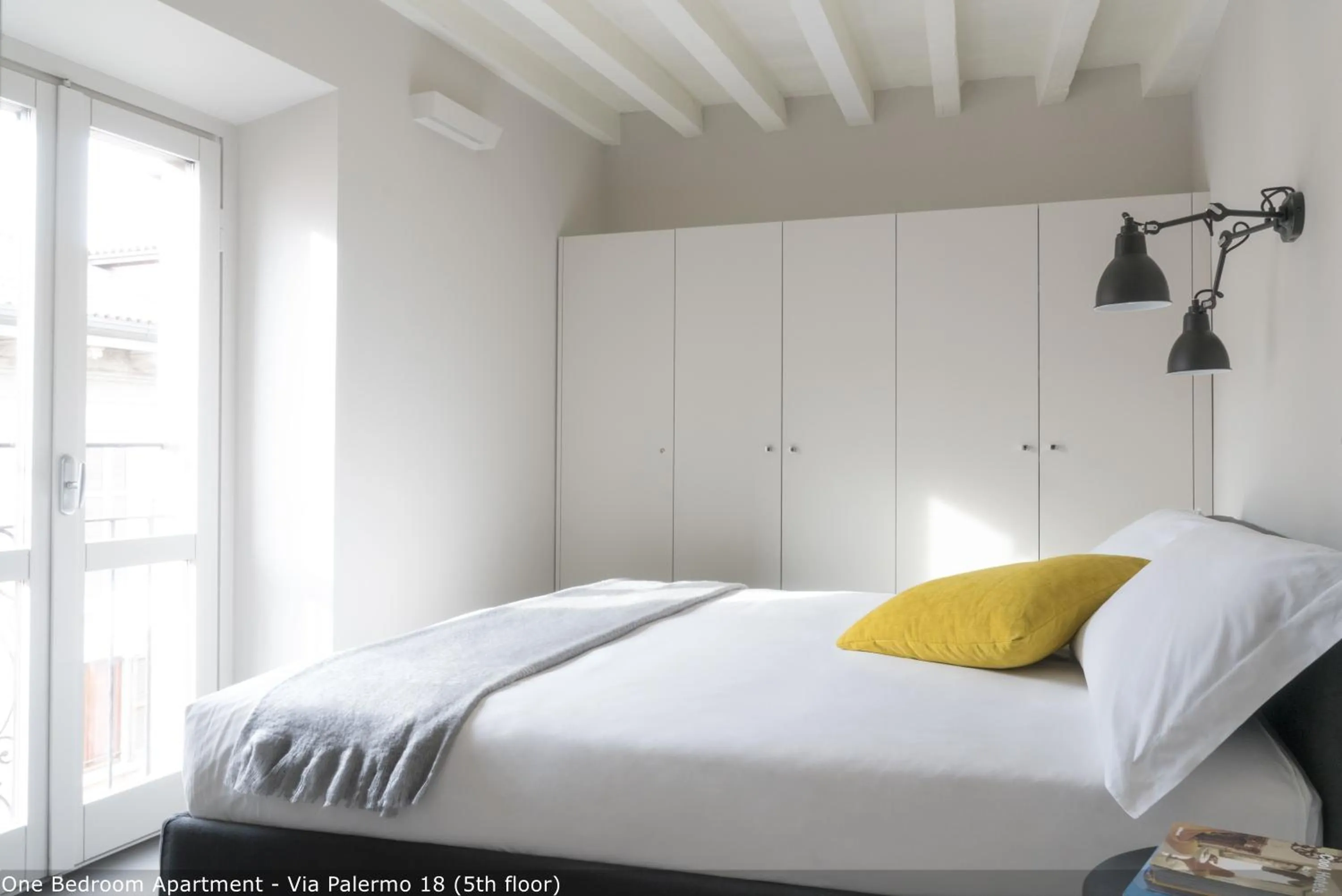 Bed in Brera Apartments
