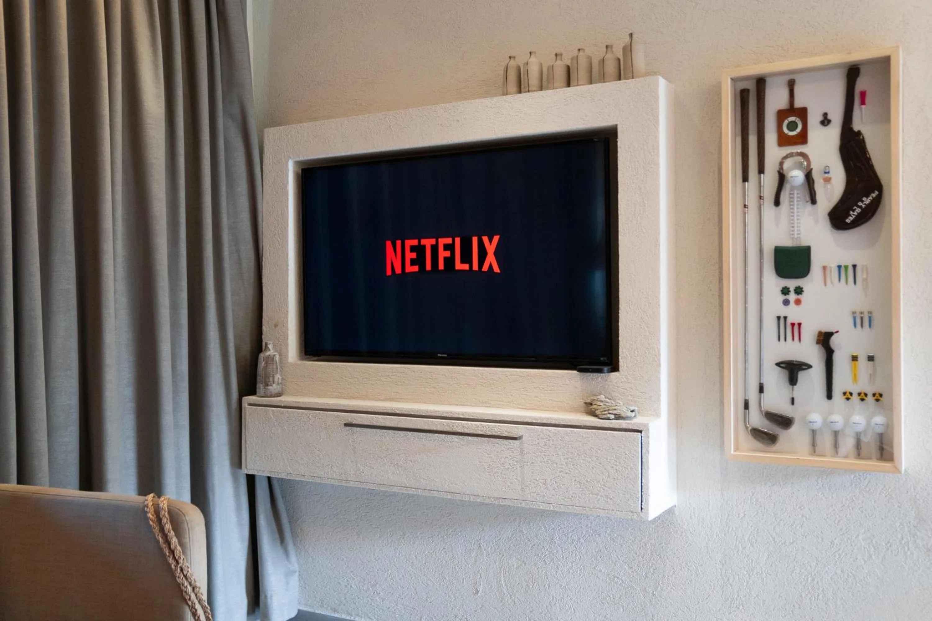 Neot Golf, Ziv's Place