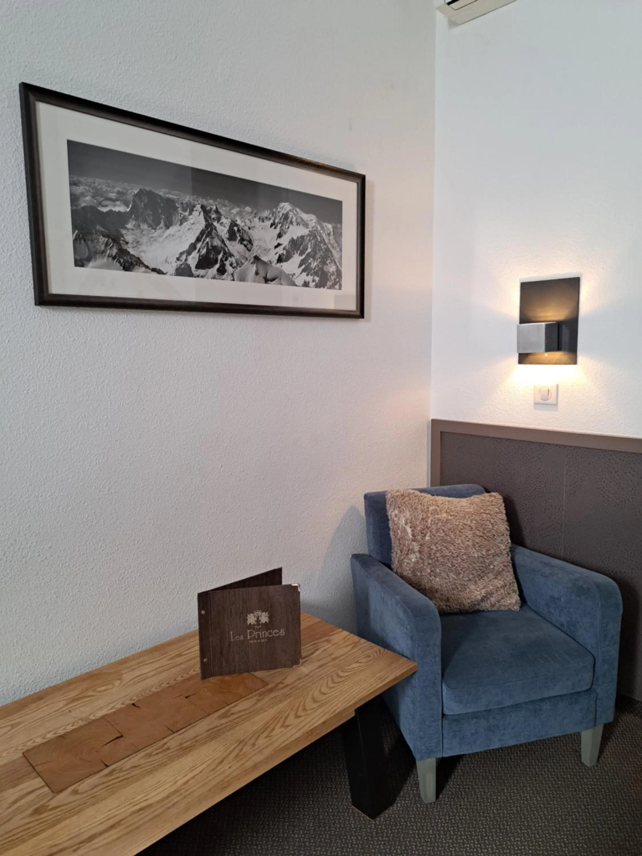 Living room in Hôtel des Princes, Chambéry Centre