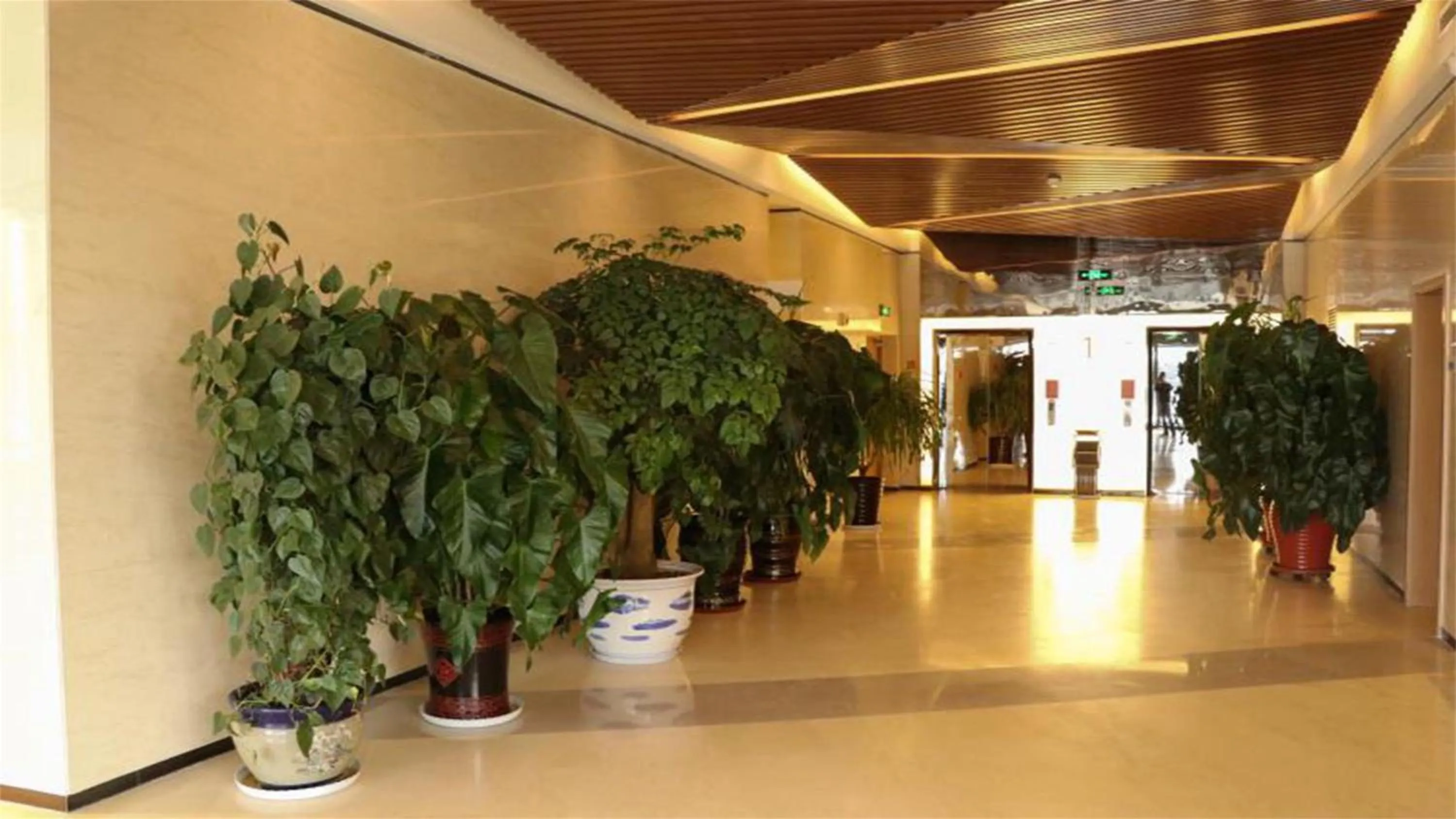 Property building in Holiday Inn Express Zhangjiakou Park View, an IHG Hotel