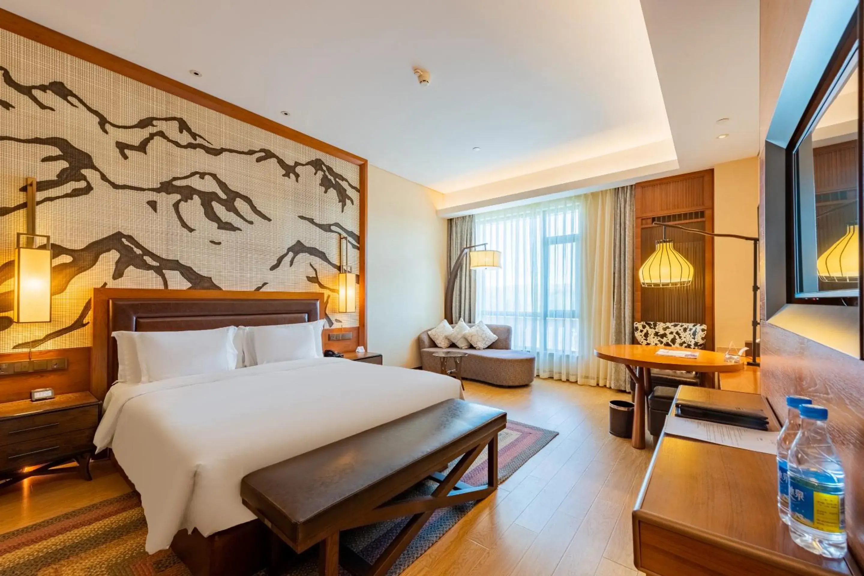 Bed in Crowne Plaza Resort Changbaishan Hot Spring by IHG Bed in Crowne Plaza Resort Changbaishan Hot Spring by IHG