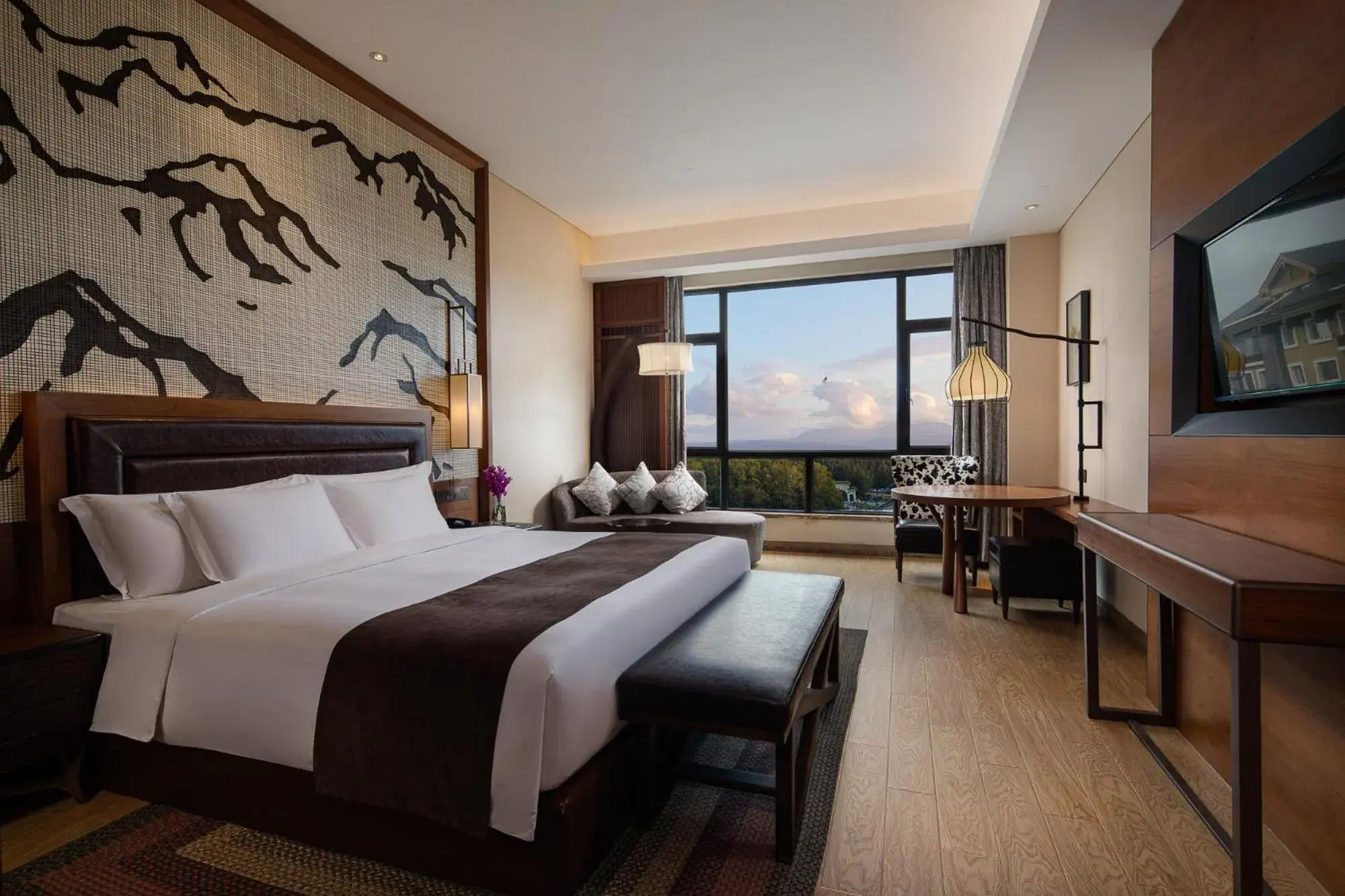 Bedroom, Bed in Crowne Plaza Resort Changbaishan Hot Spring by IHG Bedroom, Bed in Crowne Plaza Resort Changbaishan Hot Spring by IHG