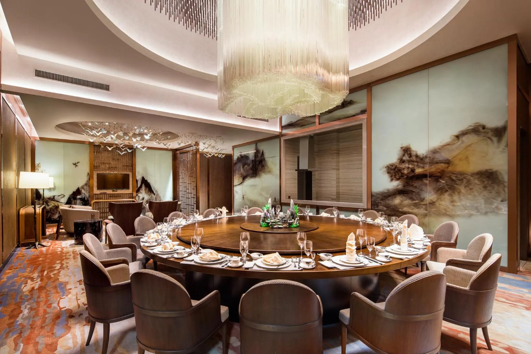 Restaurant/places to eat in Crowne Plaza Resort Changbaishan Hot Spring by IHG