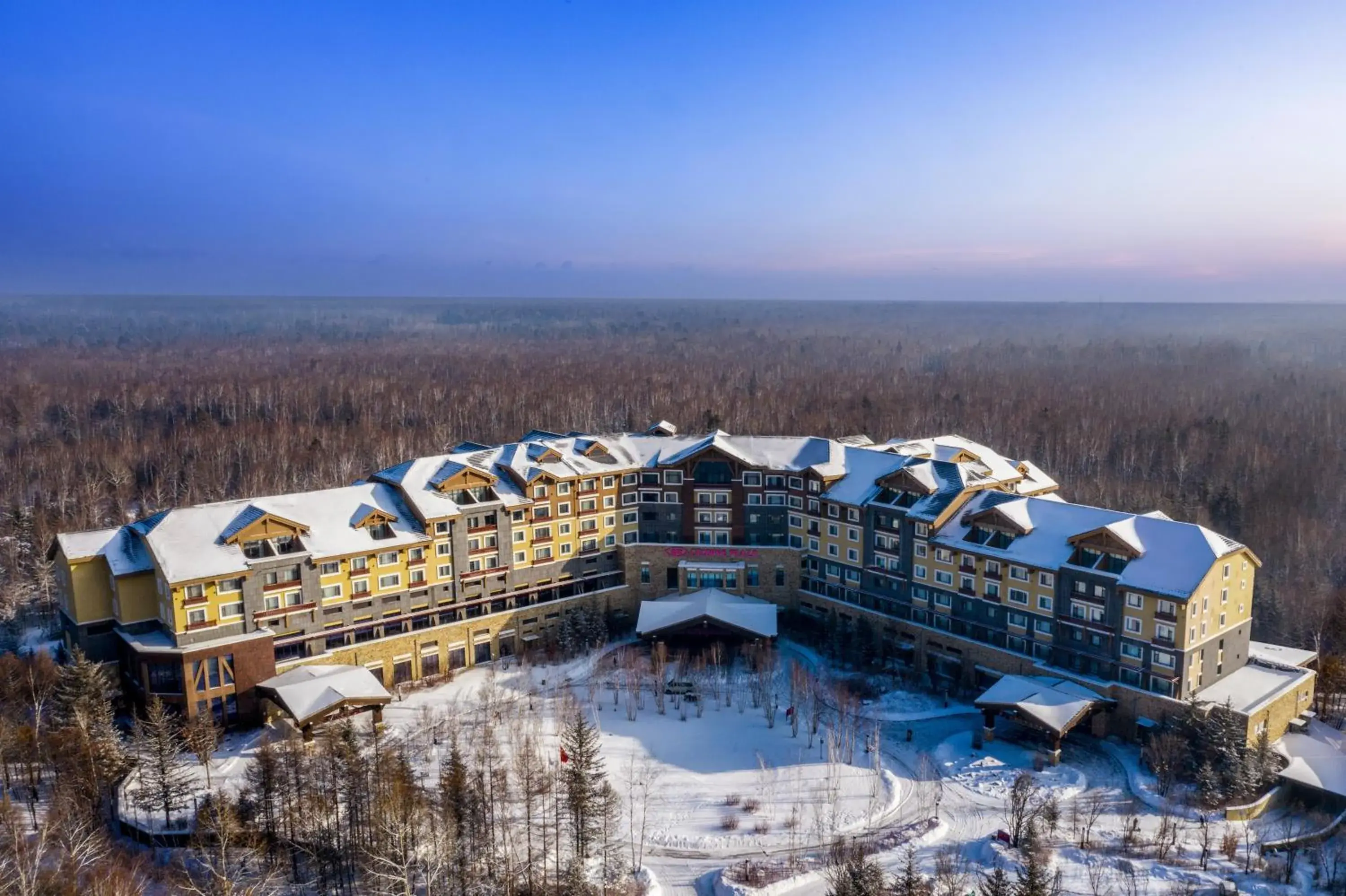 Property building in Crowne Plaza Resort Changbaishan Hot Spring by IHG Property building in Crowne Plaza Resort Changbaishan Hot Spring by IHG