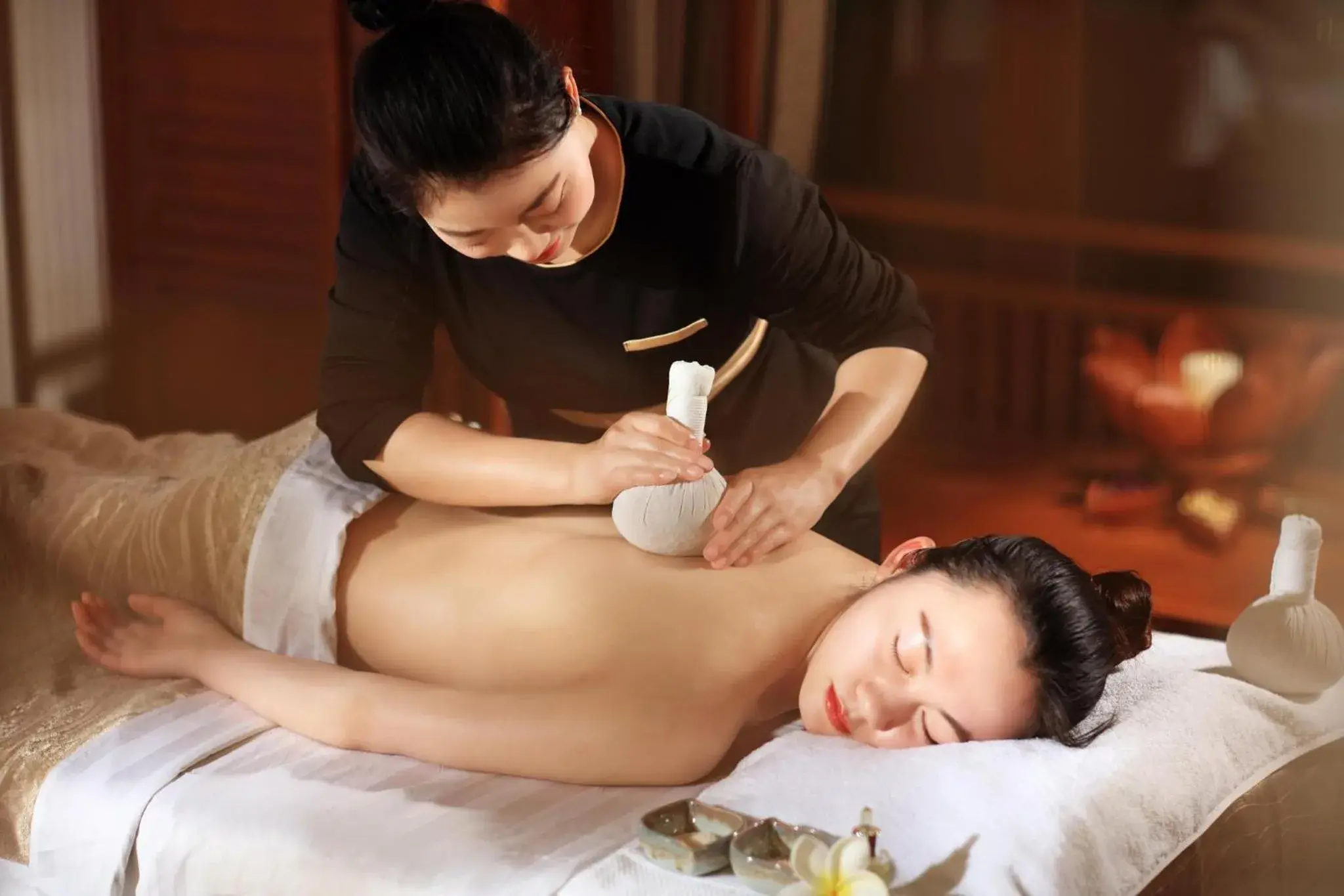 Spa and wellness centre/facilities in HUALUXE Hotels & Resorts Kunming Spa and wellness centre/facilities in HUALUXE Hotels & Resorts Kunming