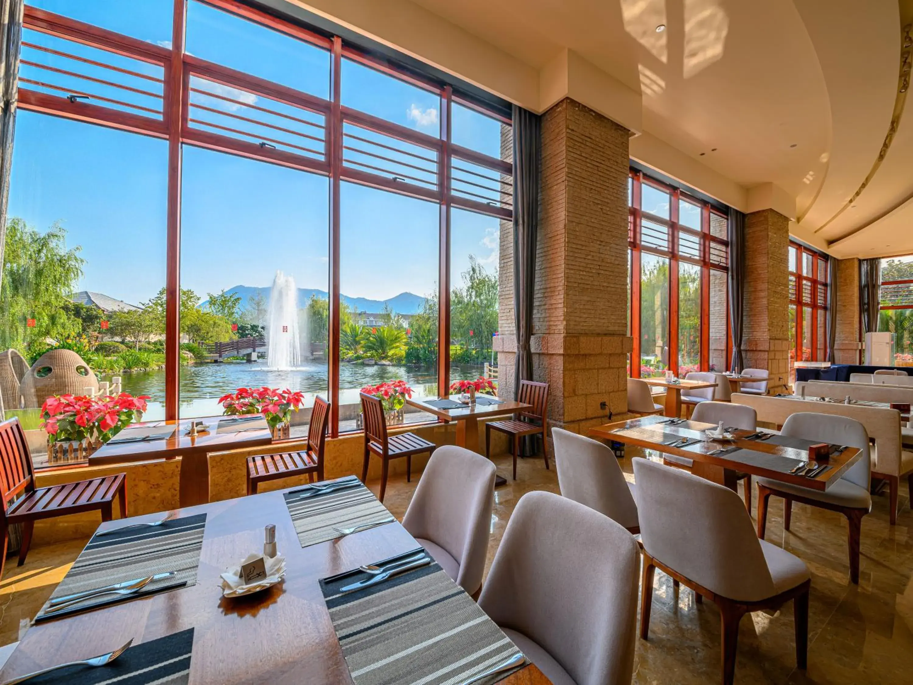 Restaurant/places to eat in HUALUXE Hotels & Resorts Kunming Restaurant/places to eat in HUALUXE Hotels & Resorts Kunming