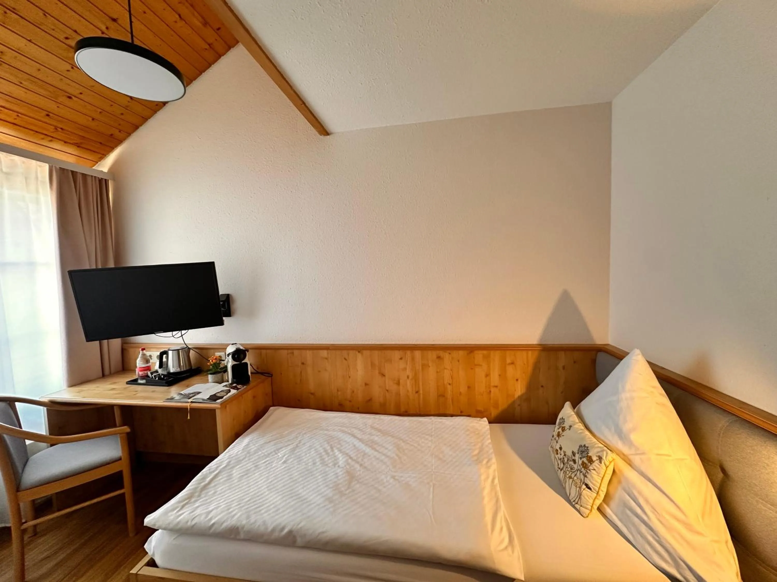 Bedroom, Bed in Gasthof Engel