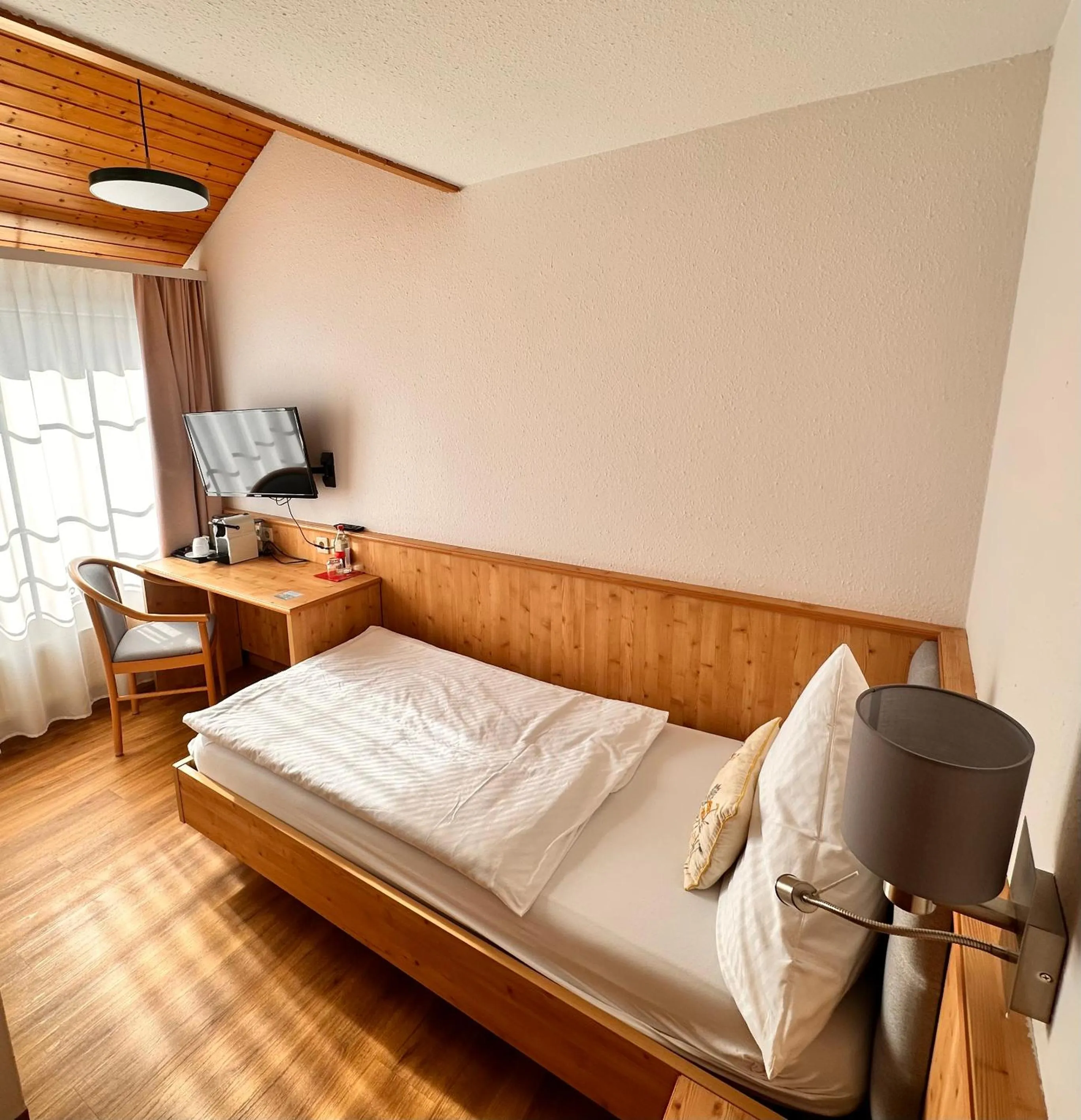 Bed in Gasthof Engel