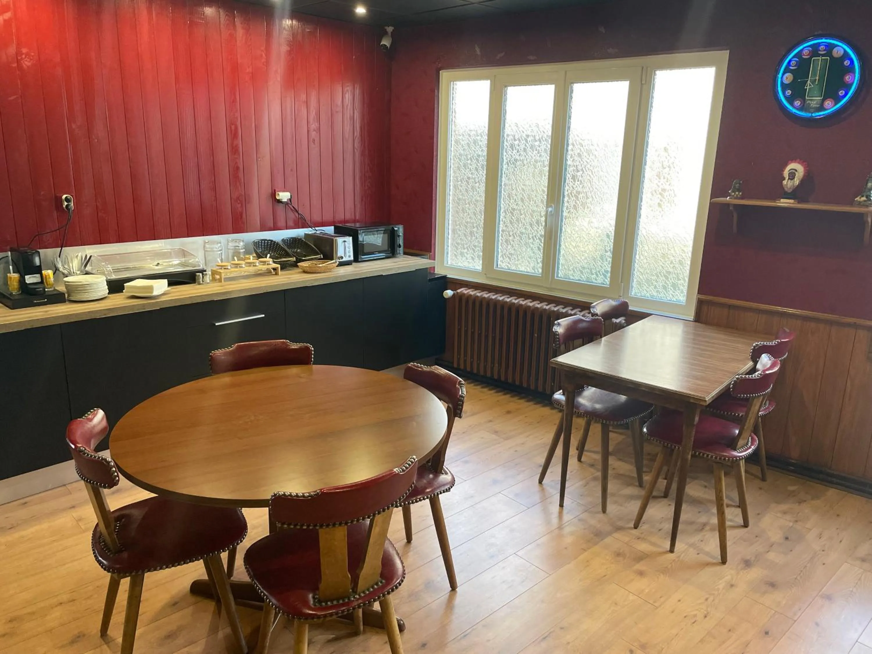 Dining area in L'Hôtel du Mouton blanc