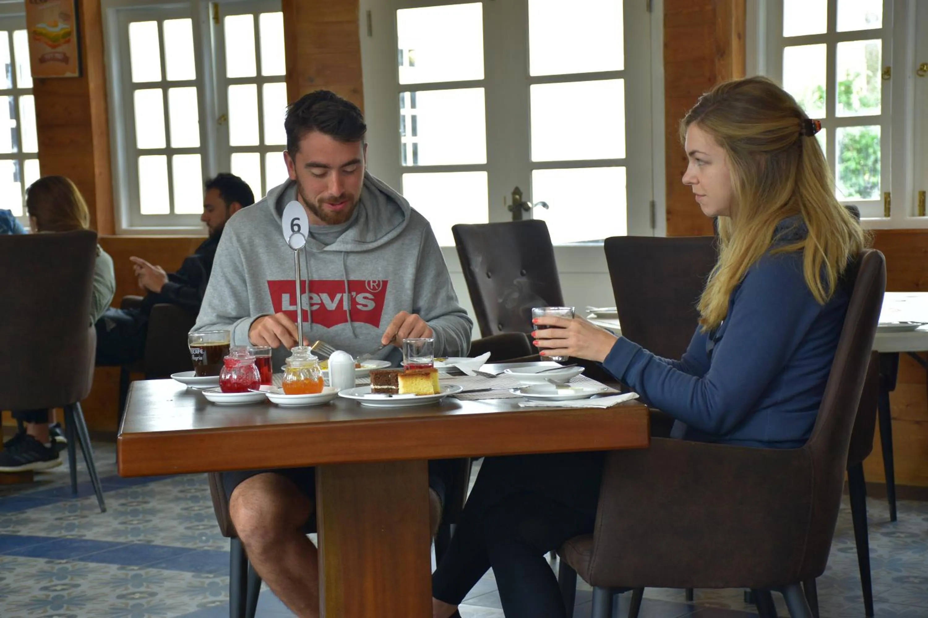 Restaurant/places to eat in Mirage Kings Cottage