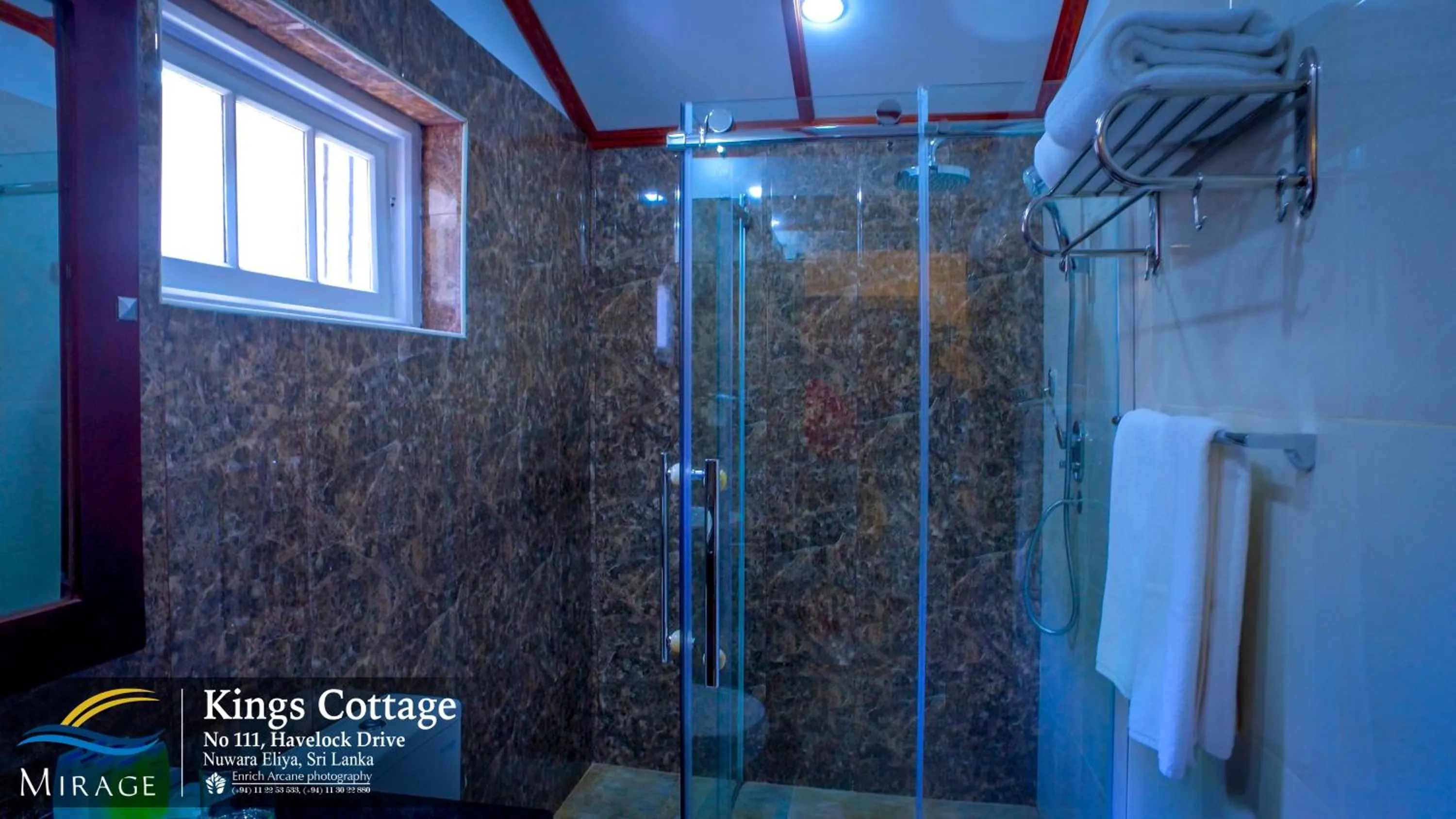 Shower in Mirage Kings Cottage