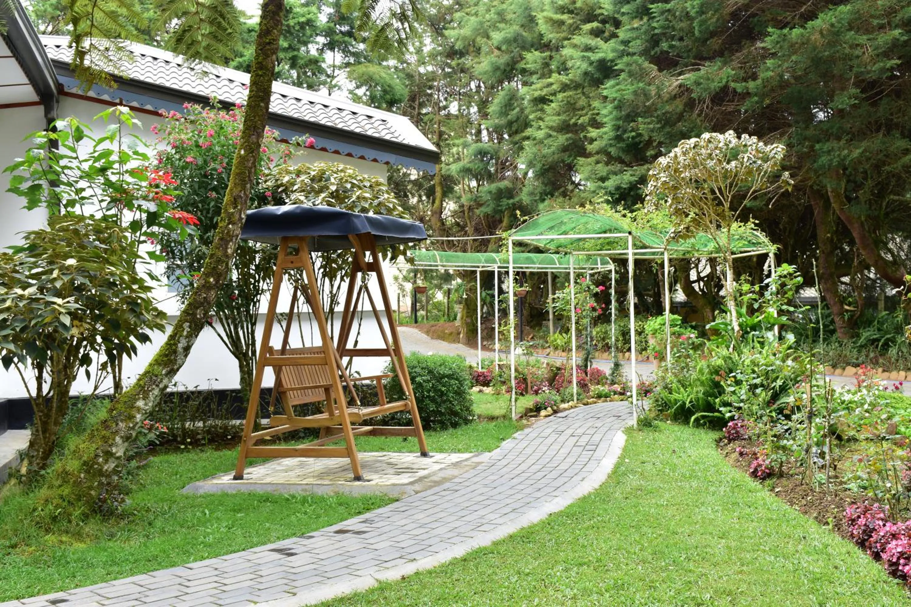 Garden in Mirage Kings Cottage