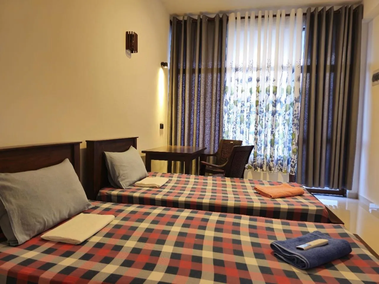 Bedroom, Bed in Sailors Mirissa