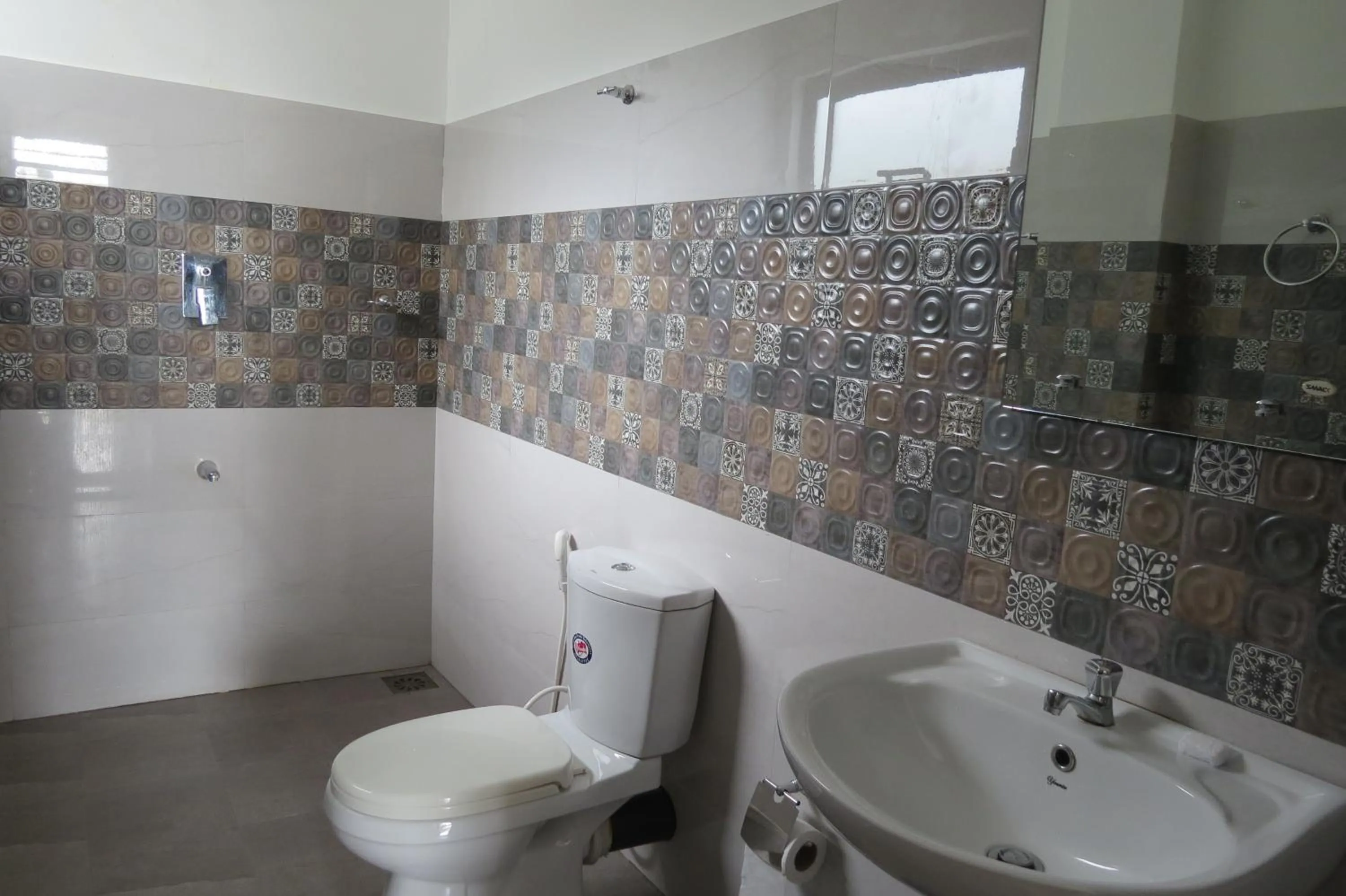 Toilet in Sailors Mirissa