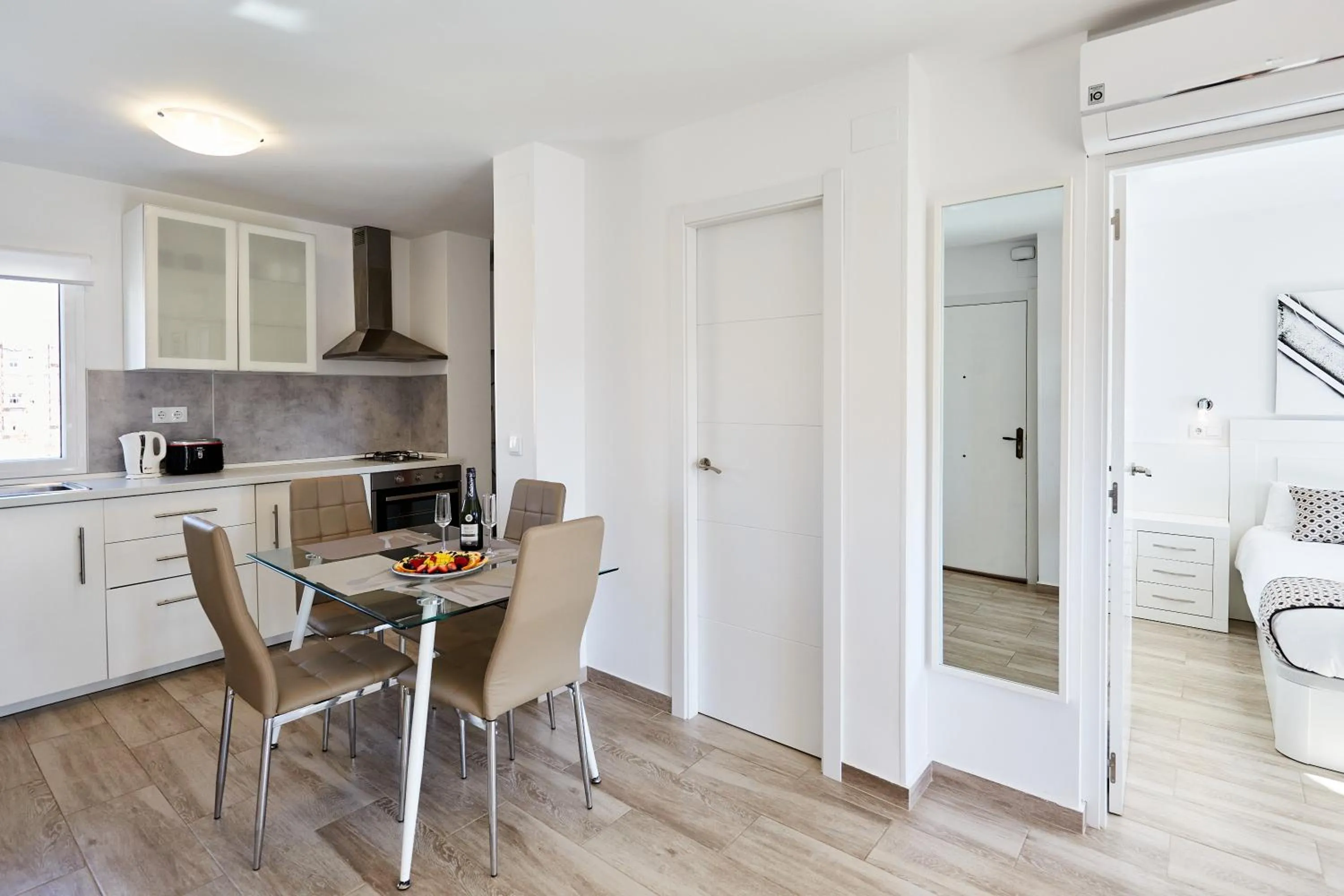Kitchen or kitchenette in Sonrisa Apartments