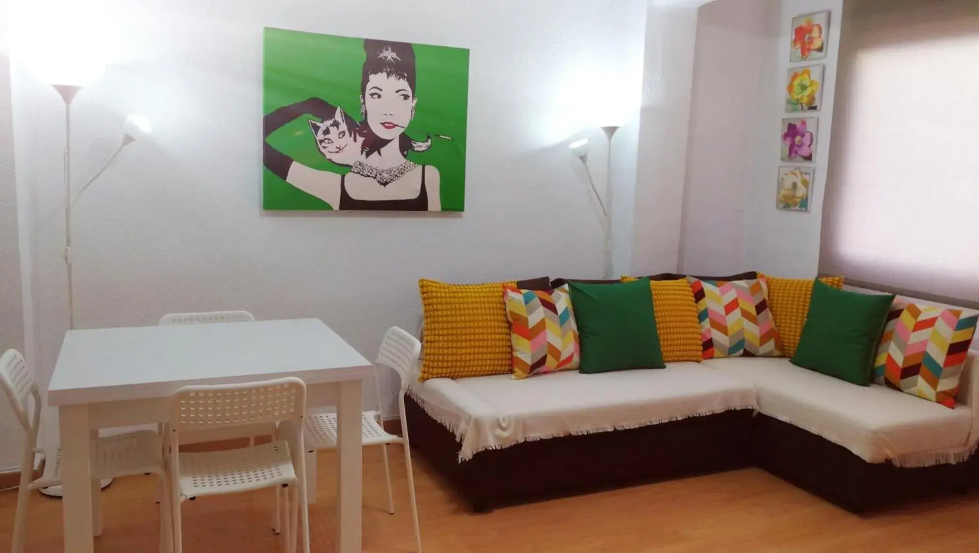 Céntrico apartamento en Valencia próximo parada de metro Ángel Guimerà Céntrico apartamento en Valencia próximo parada de metro Ángel Guimerà