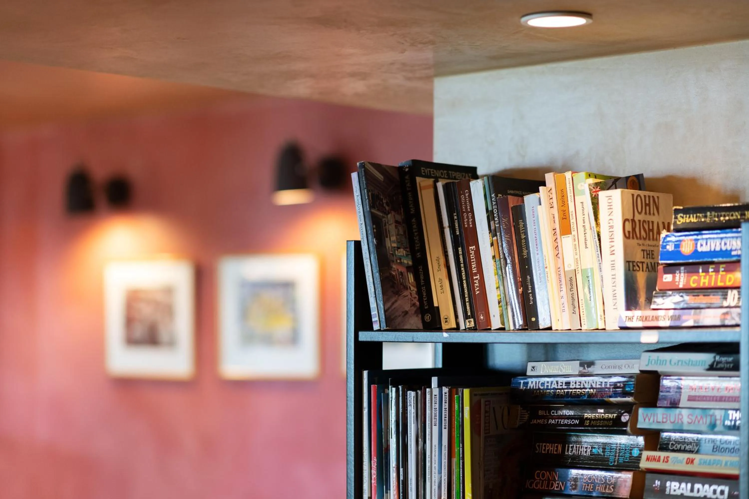 Restaurant/places to eat in Esperos Suites & Villas