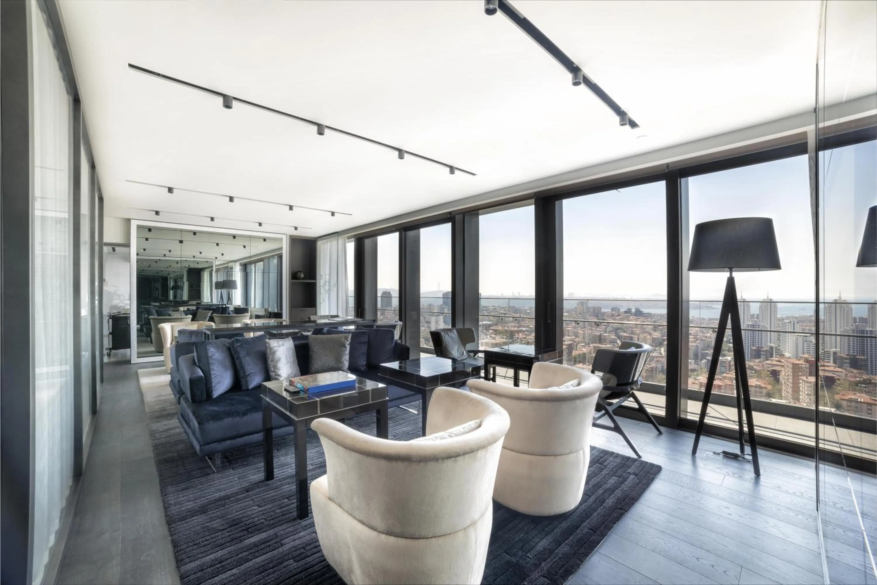 Lounge or bar in Fairmont Quasar Istanbul Hotel