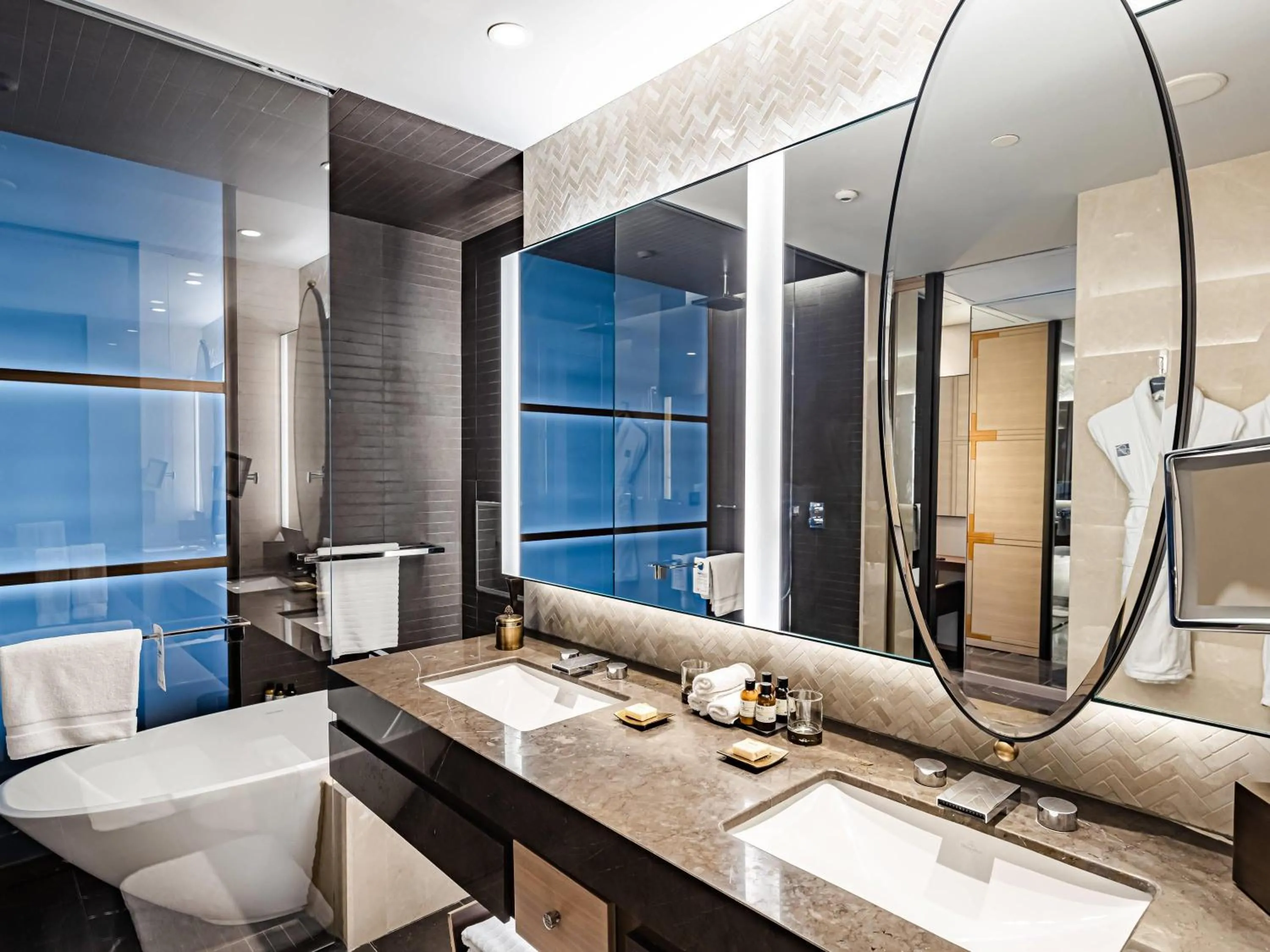 Bedroom in Fairmont Quasar Istanbul Hotel