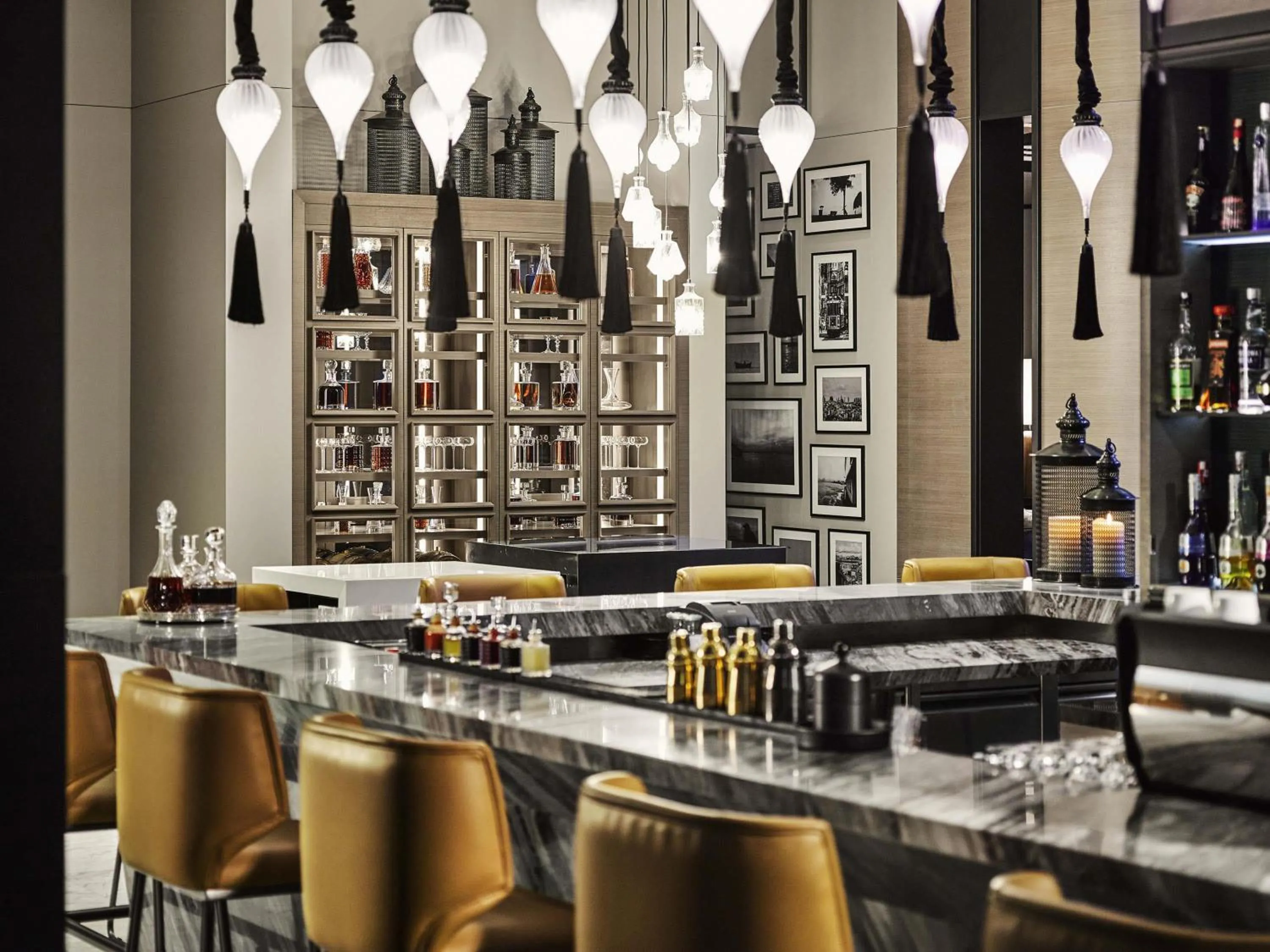 Lounge or bar in Fairmont Quasar Istanbul Hotel