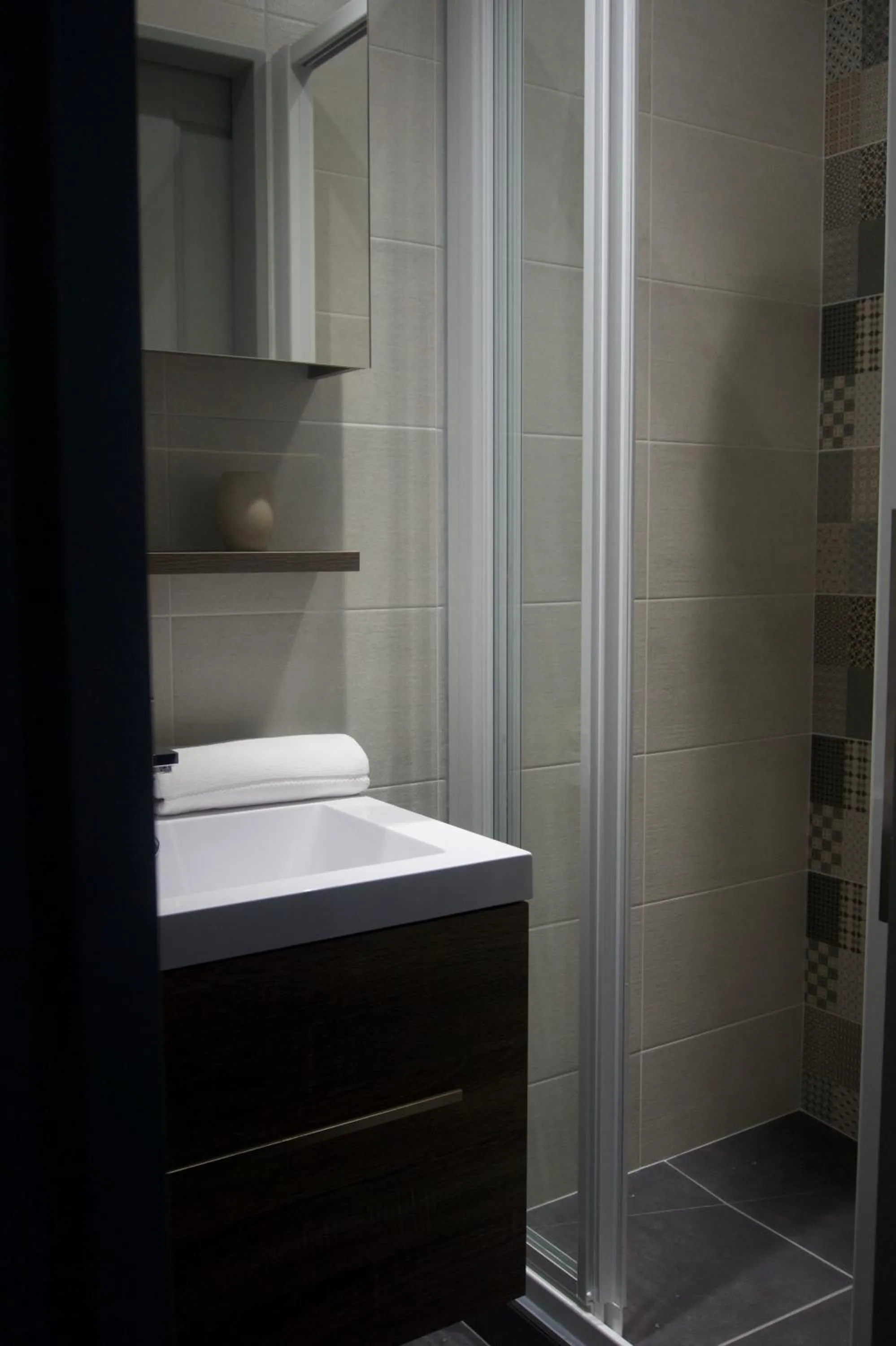 Shower in Au Selaou 34