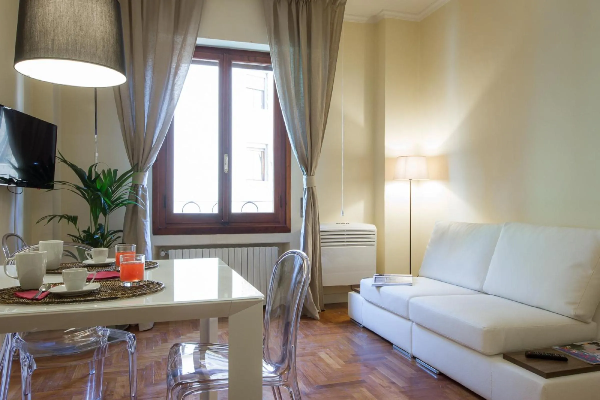 Living room in Apartments Florence - Le Por Santa Maria