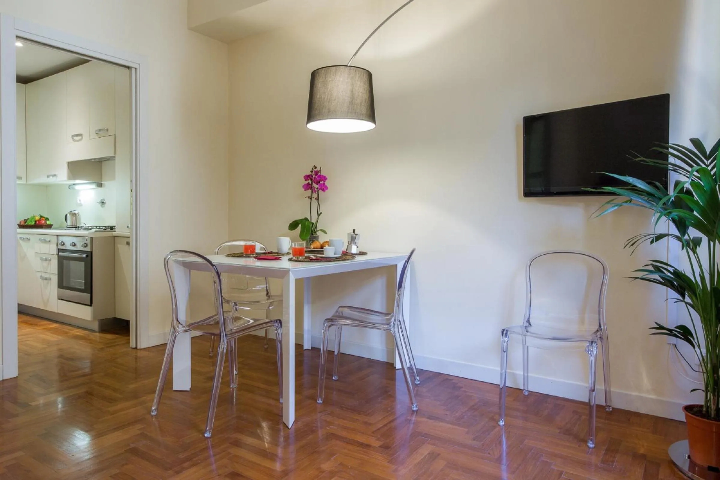 Dining area in Apartments Florence - Le Por Santa Maria