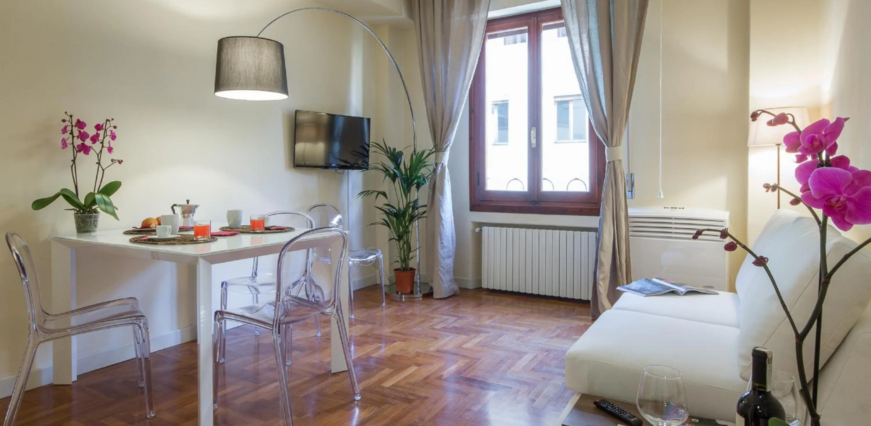 Living room in Apartments Florence - Le Por Santa Maria