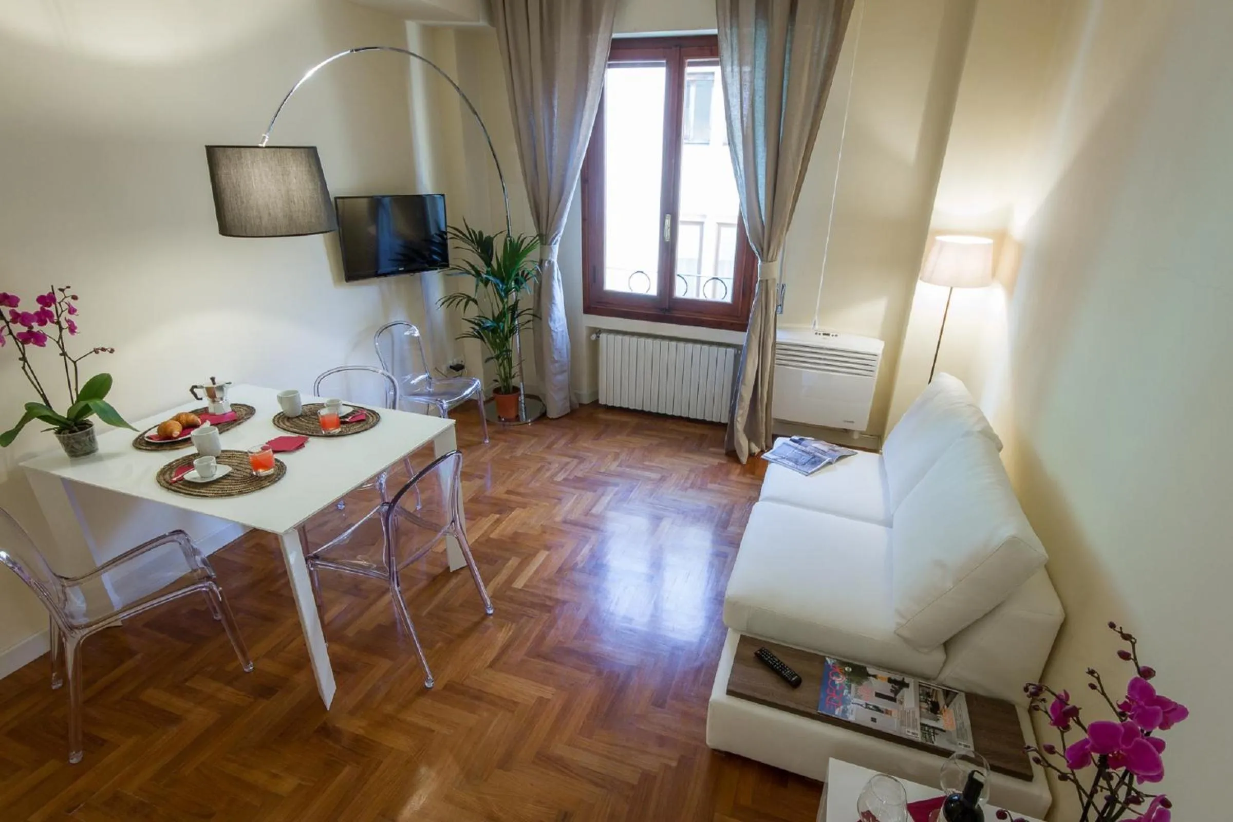 Living room in Apartments Florence - Le Por Santa Maria