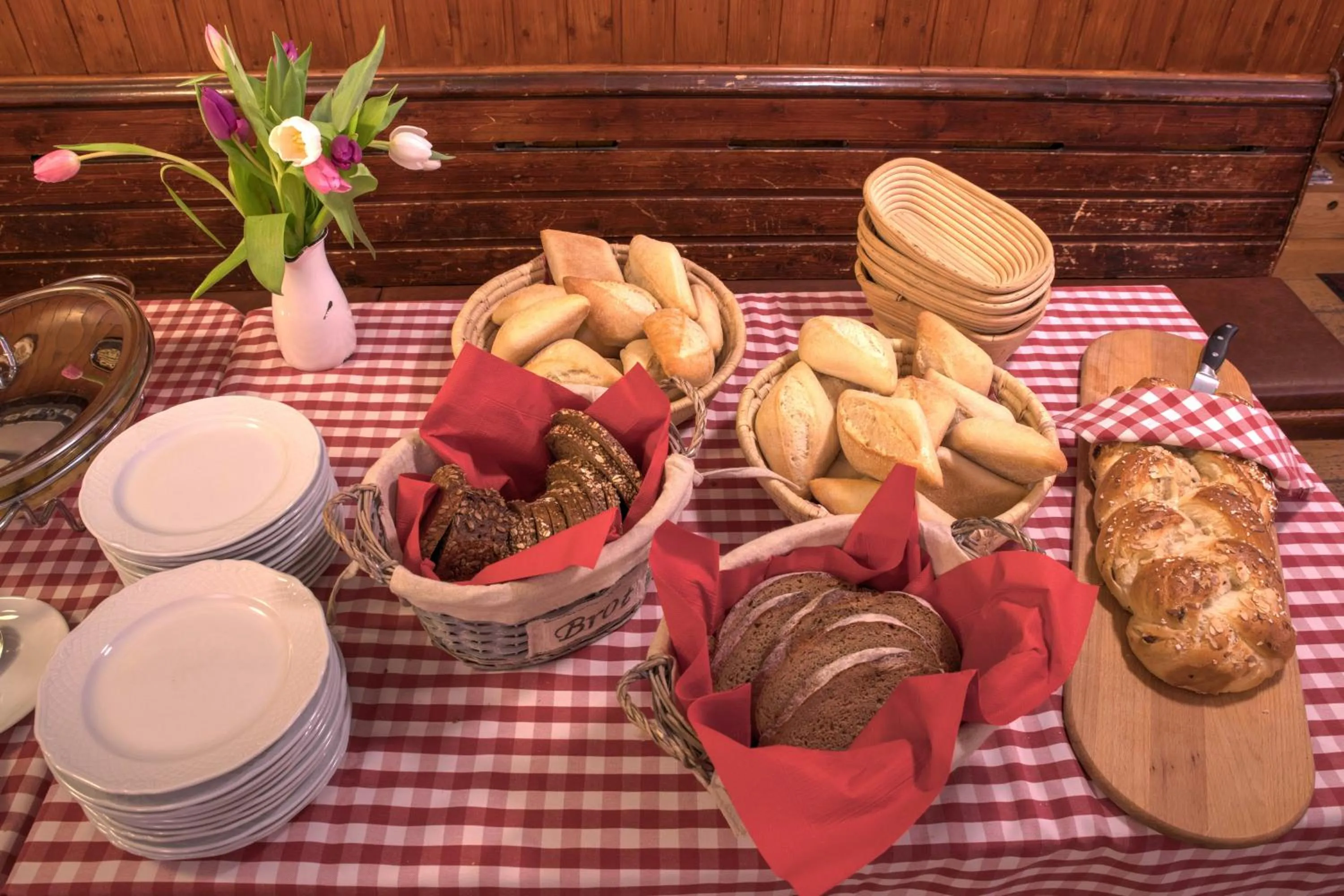Buffet breakfast in Zur grossen Tanne