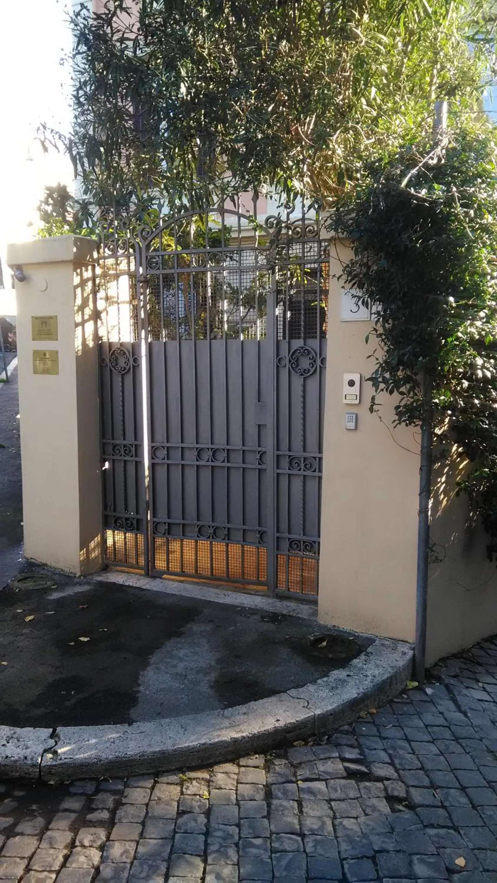 Facade/entrance in B&B Domus Aurea