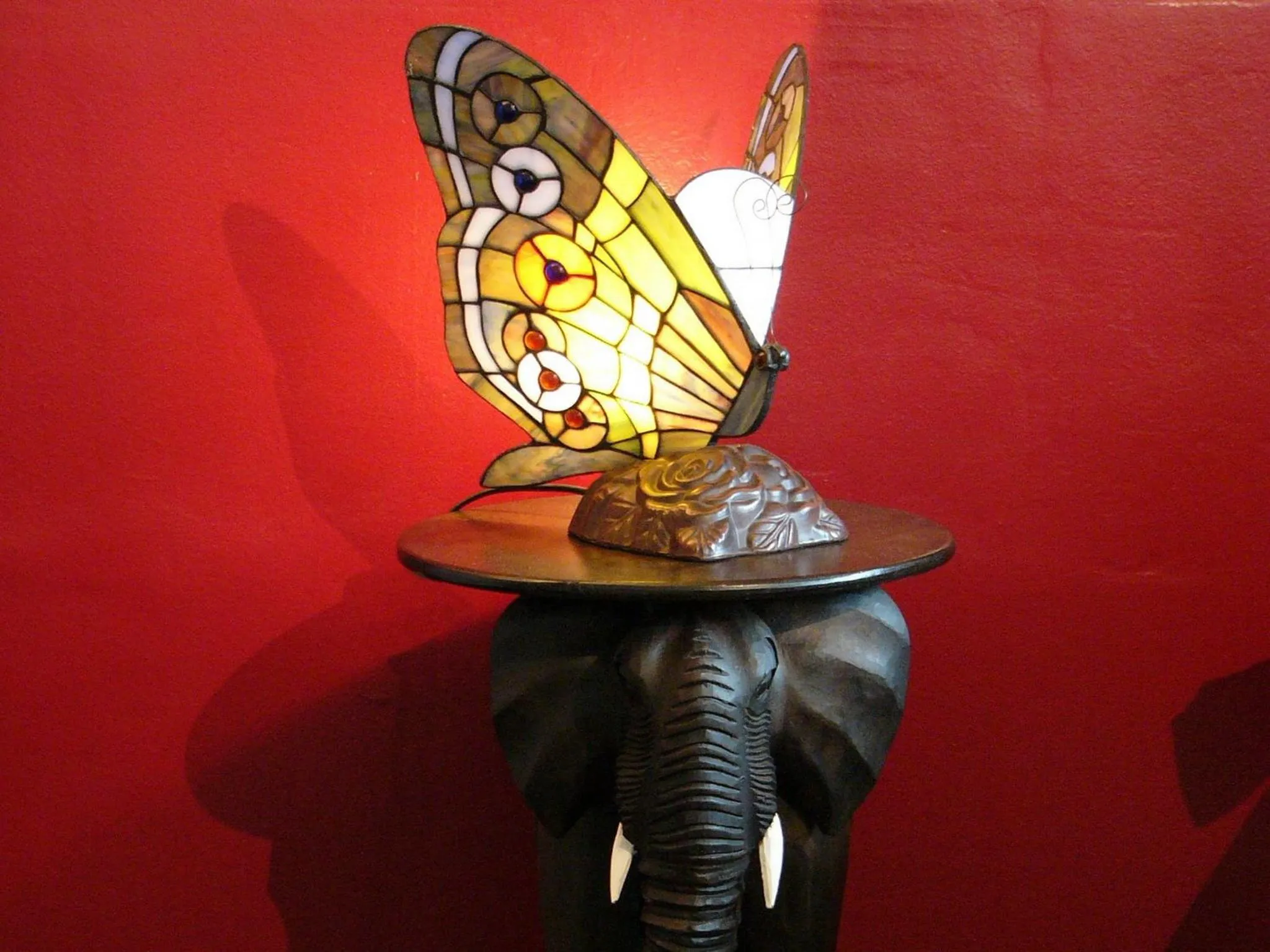 Decorative detail in B&B Lady Jane